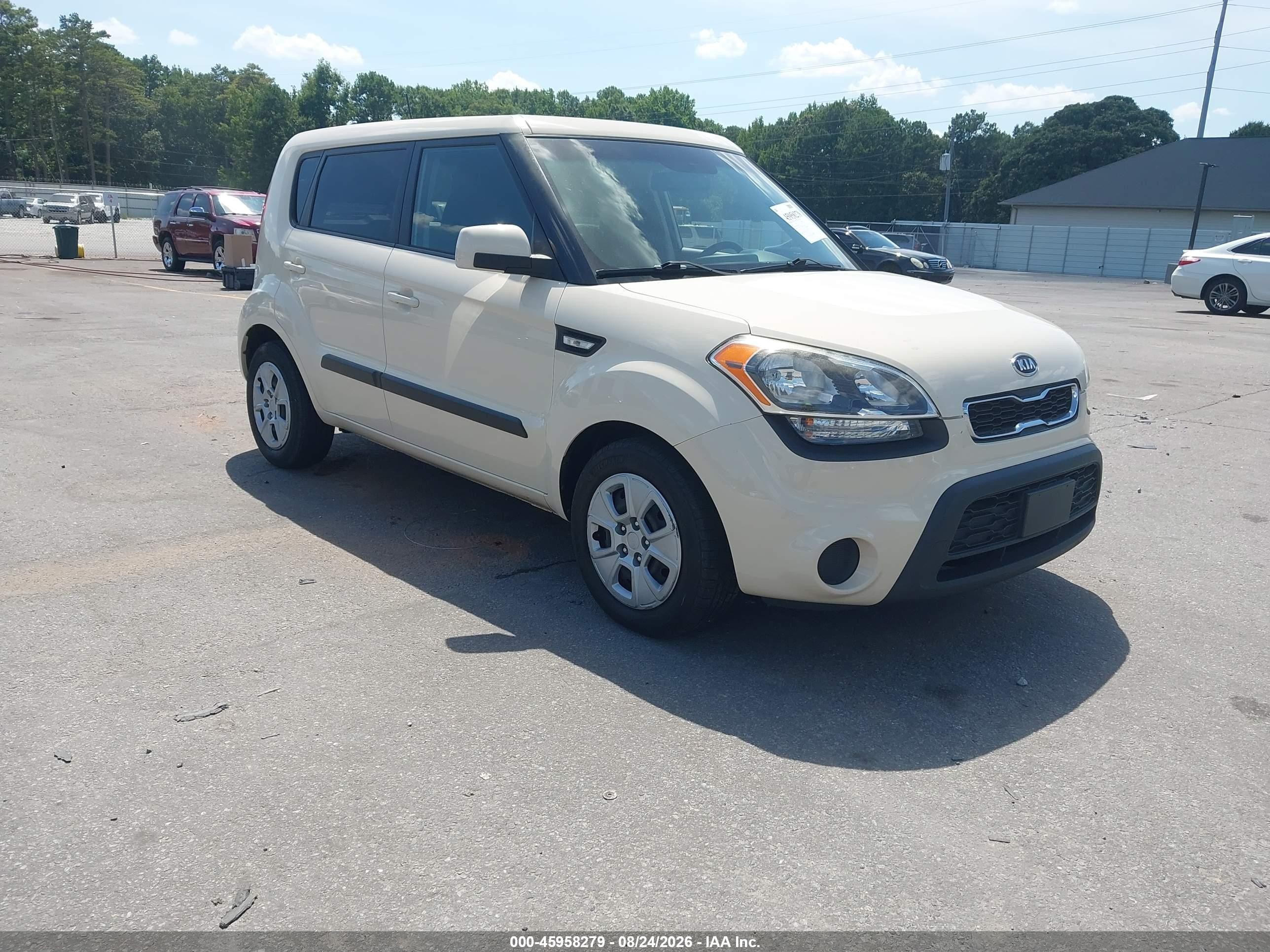 2012 Kia Soul   Cream vin: KNDJT2A59C7423317