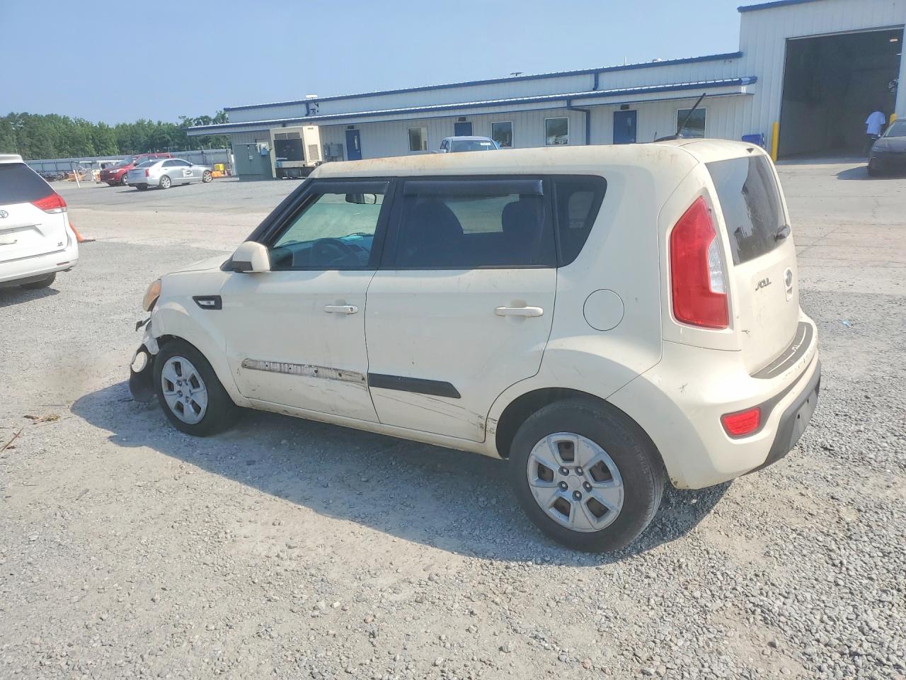 2012 Kia Soul Base Beige vin: KNDJT2A59C7471271