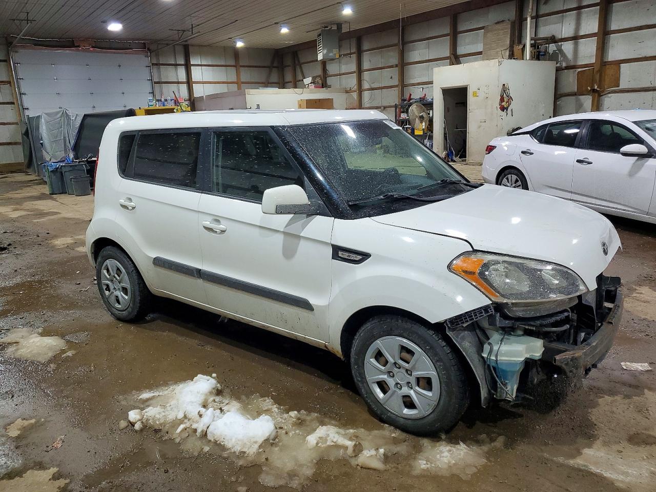 2013 Kia Soul White vin: KNDJT2A59D7484099