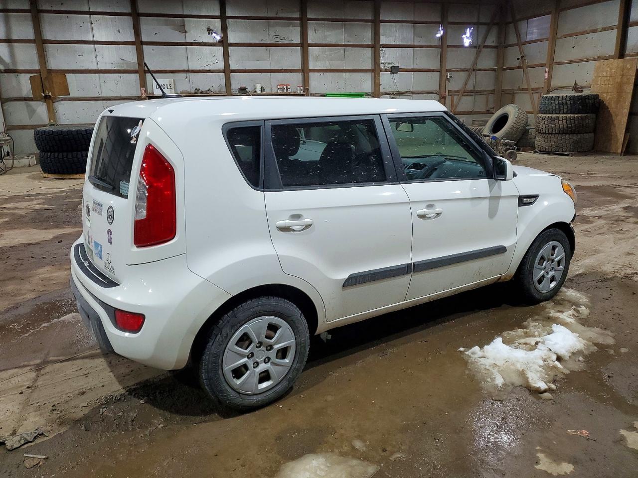 2013 Kia Soul White vin: KNDJT2A59D7484099