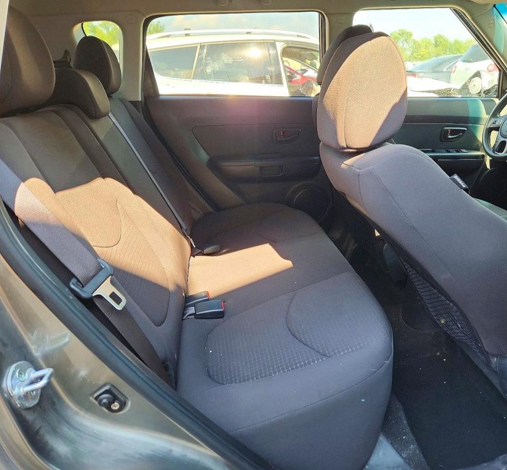 2013 Kia Soul Base Серый vin: KNDJT2A59D7490629