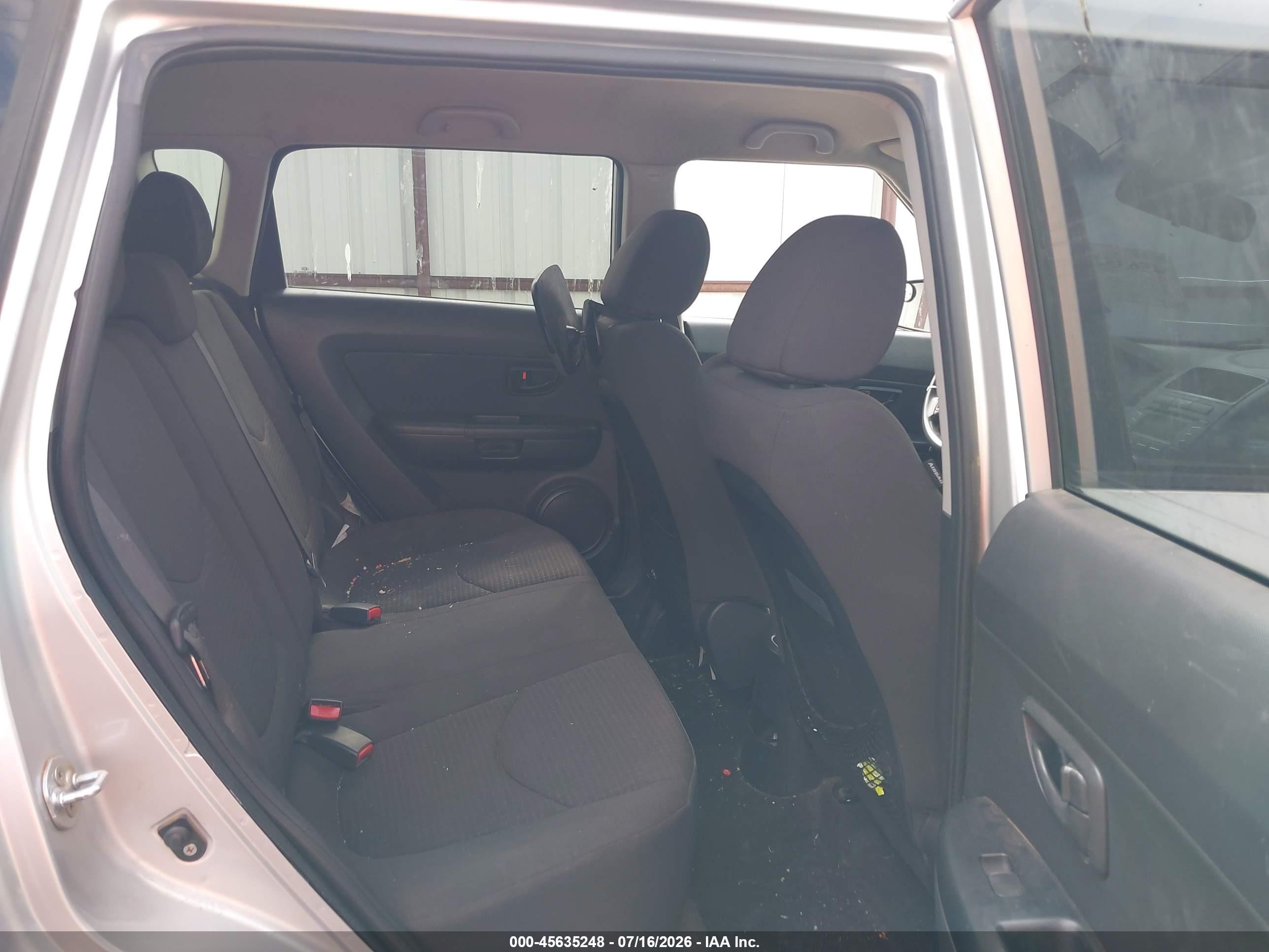 2013 Kia Soul   Серебряный vin: KNDJT2A59D7509177