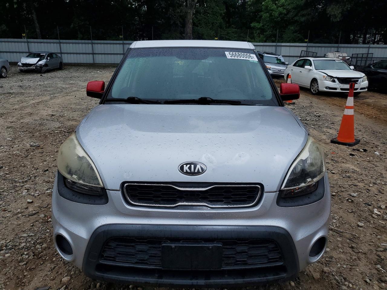 2013 Kia Soul Base Silver vin: KNDJT2A59D7526111