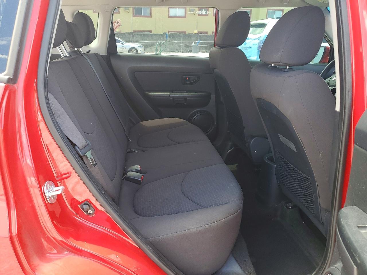 2013 Kia Soul Base Red vin: KNDJT2A59D7576216