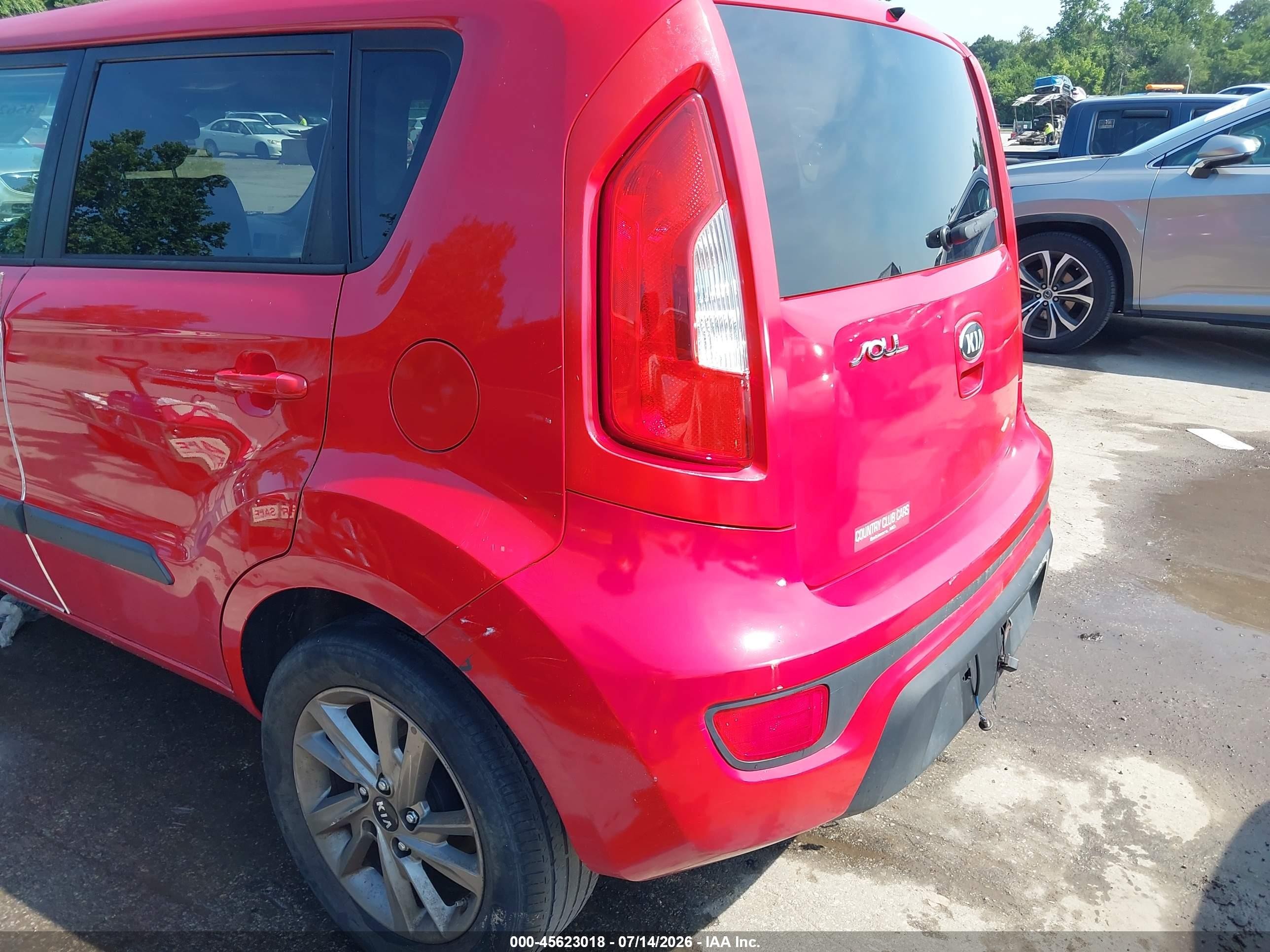 2013 Kia Soul Красный vin: KNDJT2A59D7596899