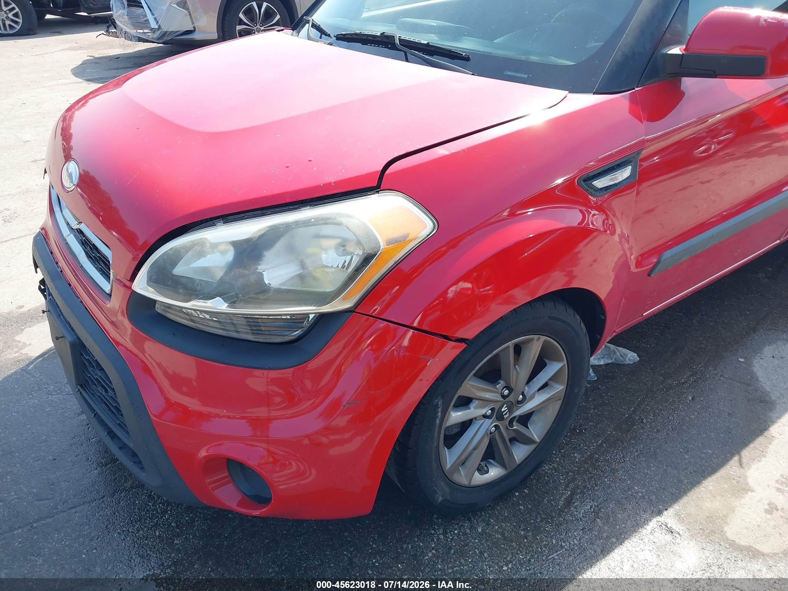 2013 Kia Soul Красный vin: KNDJT2A59D7596899