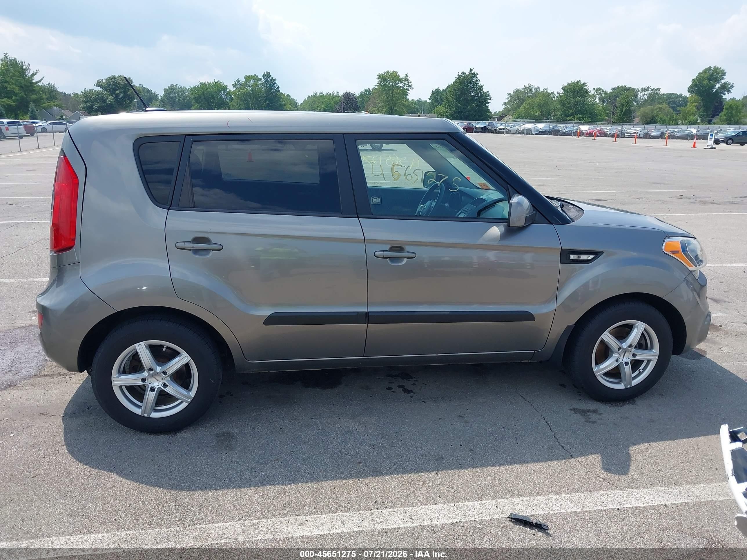 2013 Kia Soul   Brown vin: KNDJT2A59D7626273