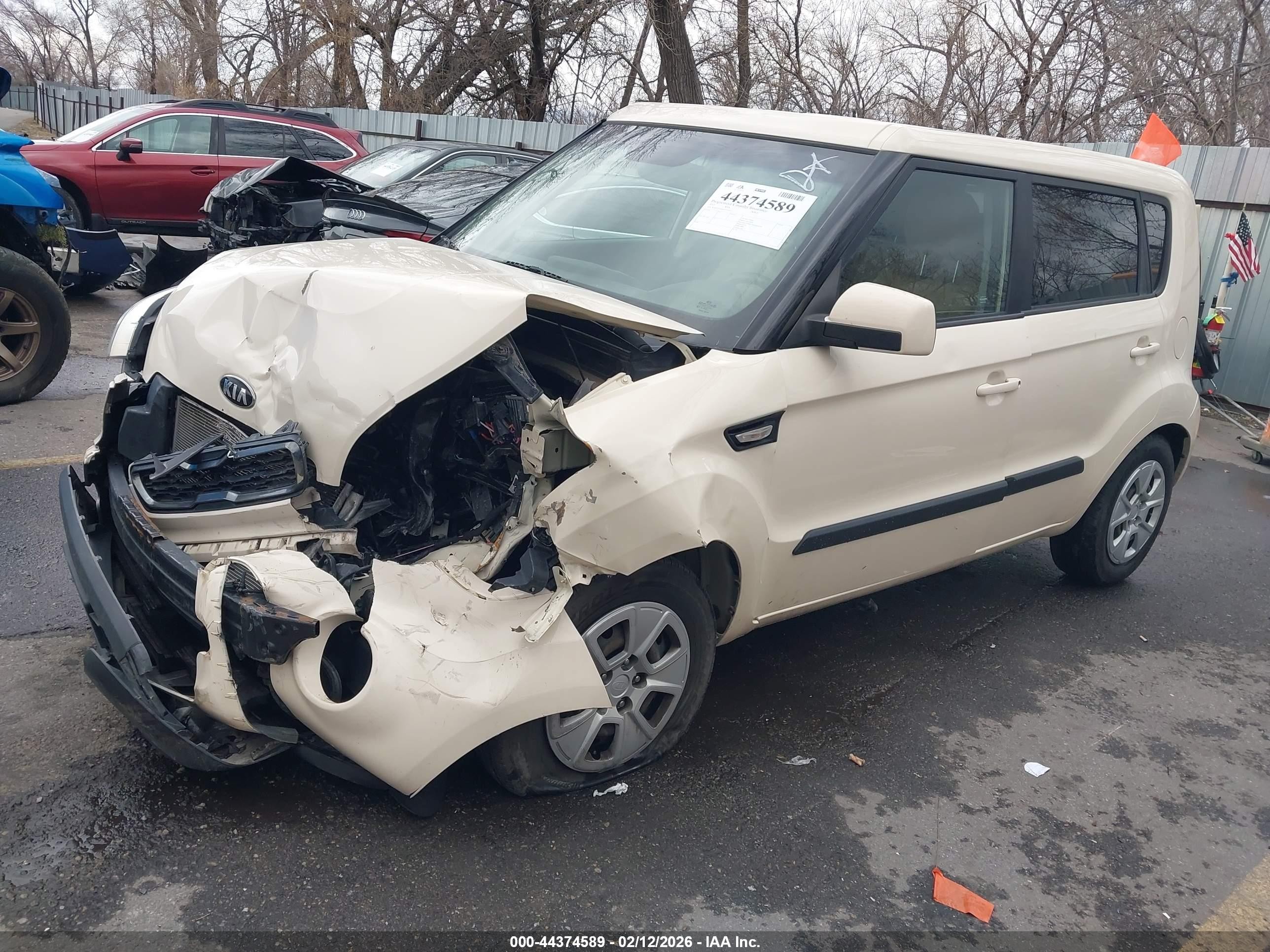 2013 Kia Soul   White vin: KNDJT2A59D7775203