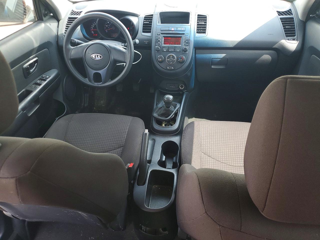 2012 Kia Soul Base Кремовый vin: KNDJT2A5XC7408664