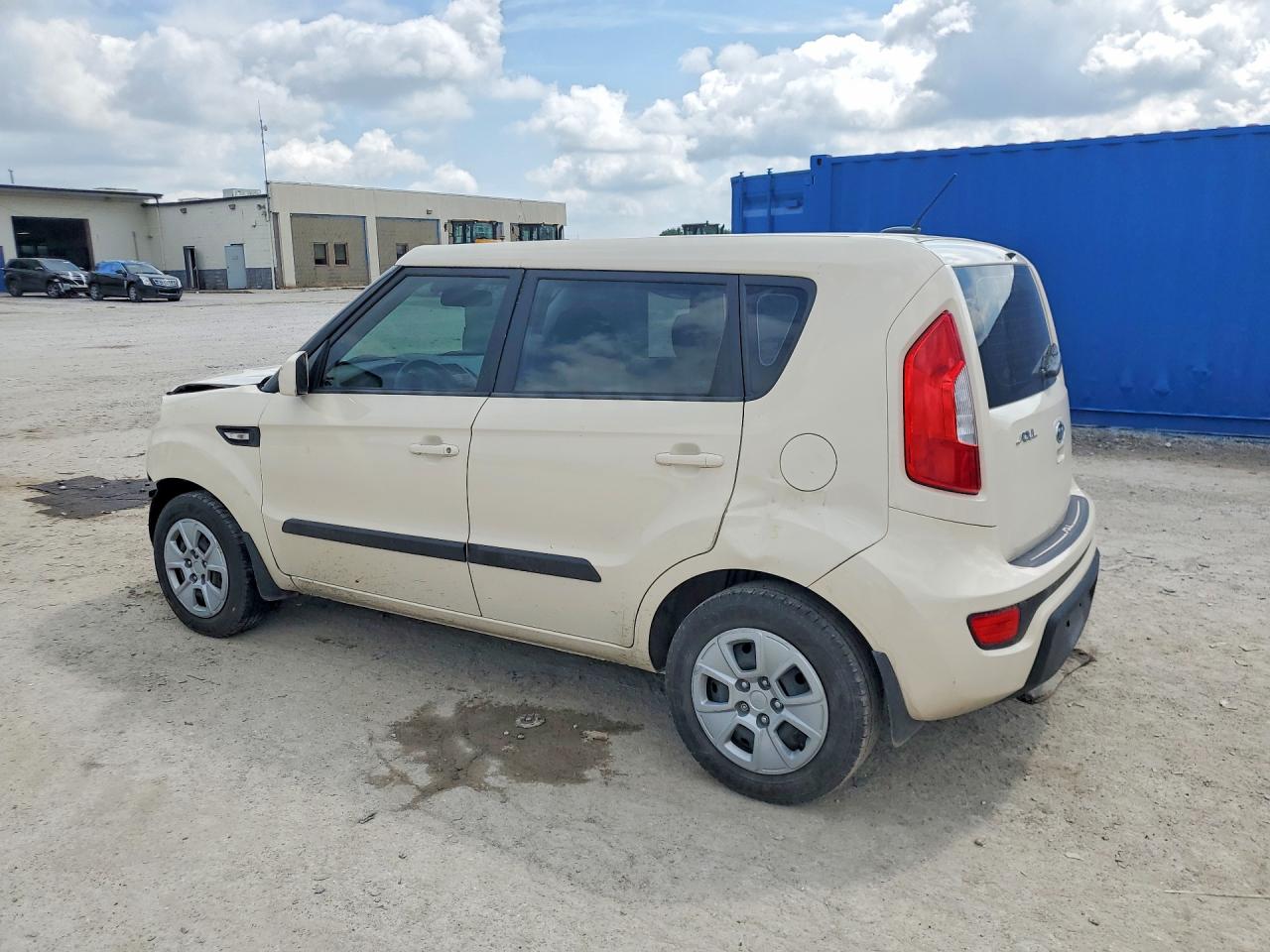 2012 Kia Soul Base Кремовый vin: KNDJT2A5XC7408664