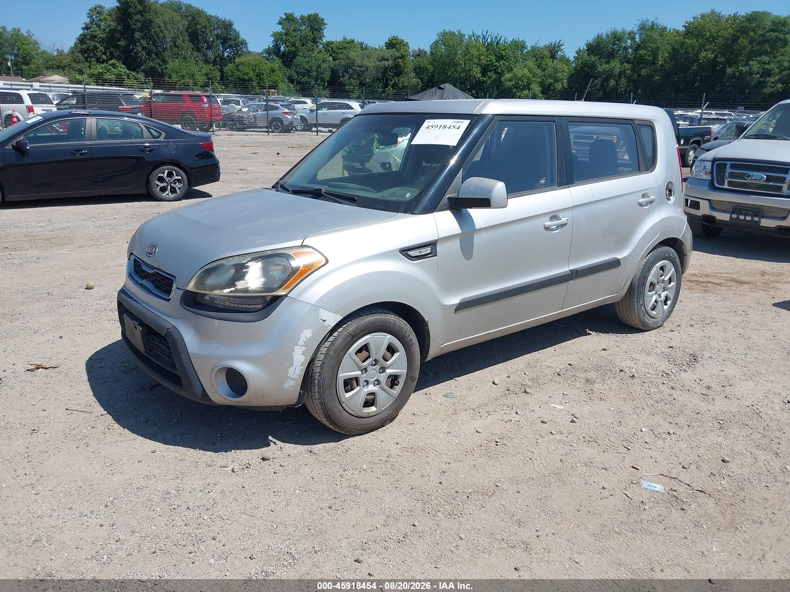 2012 Kia Soul   Silver vin: KNDJT2A5XC7427909