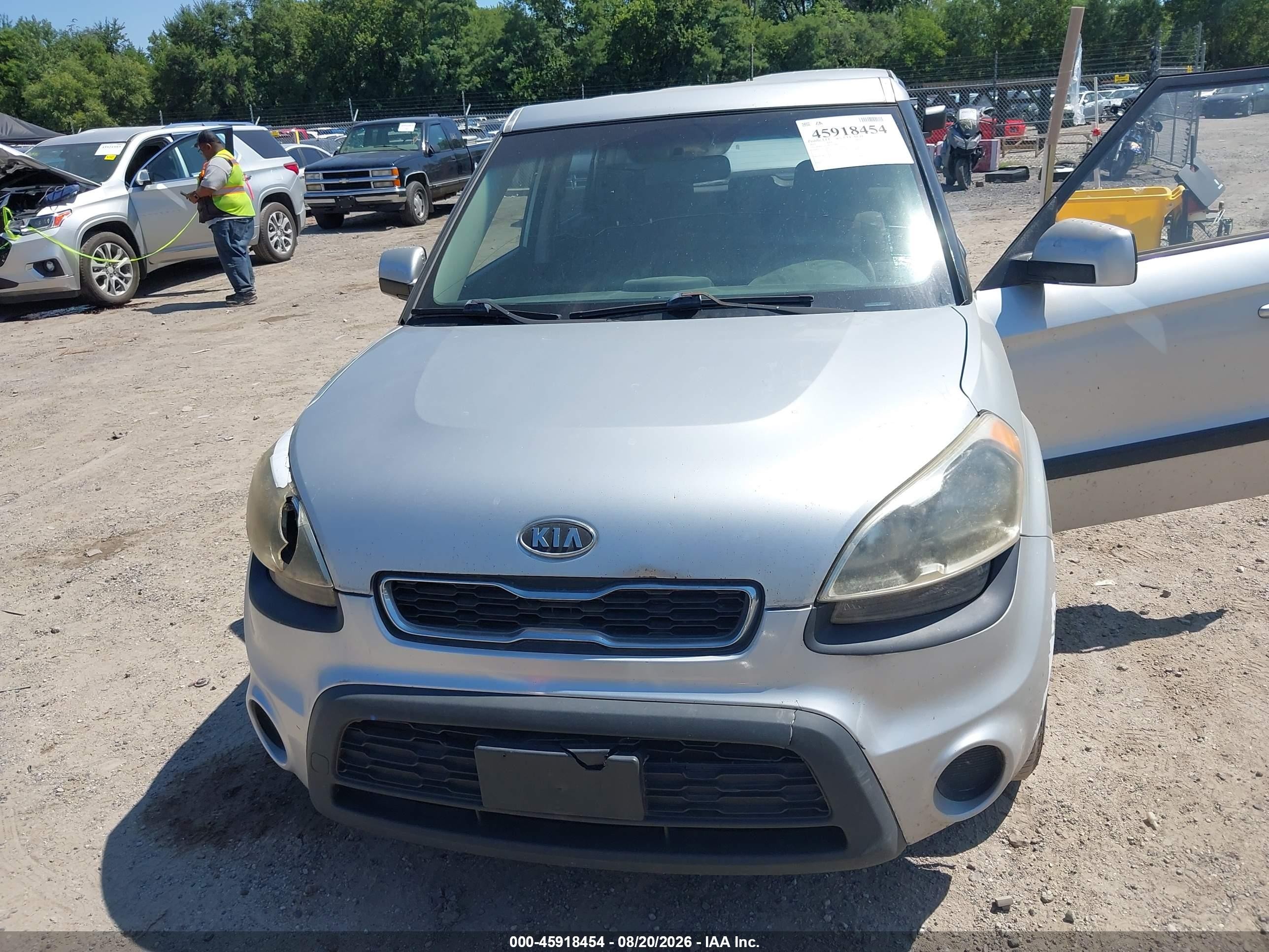 2012 Kia Soul   Silver vin: KNDJT2A5XC7427909