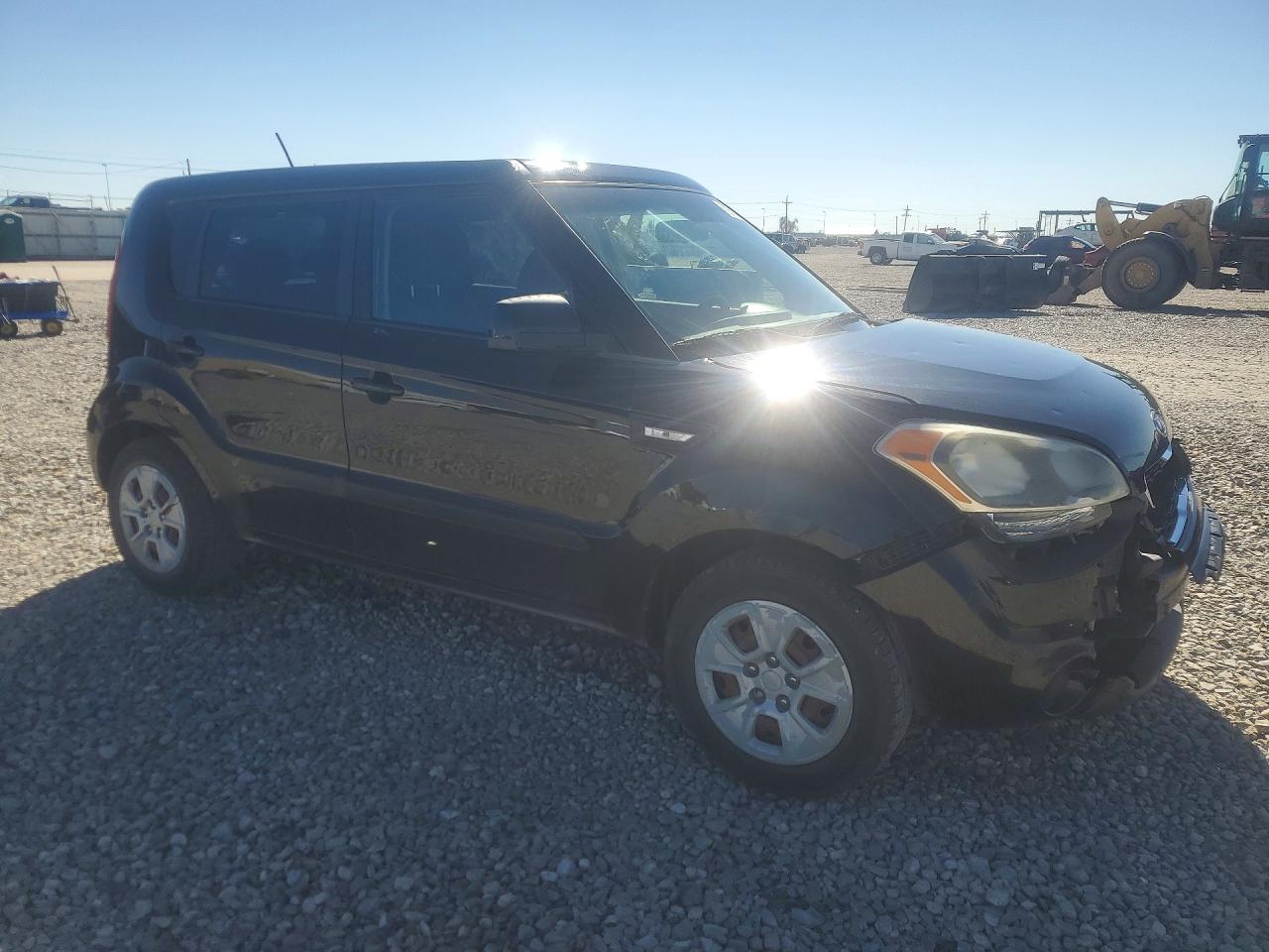 2012 Kia Soul Base Black vin: KNDJT2A5XC7745822