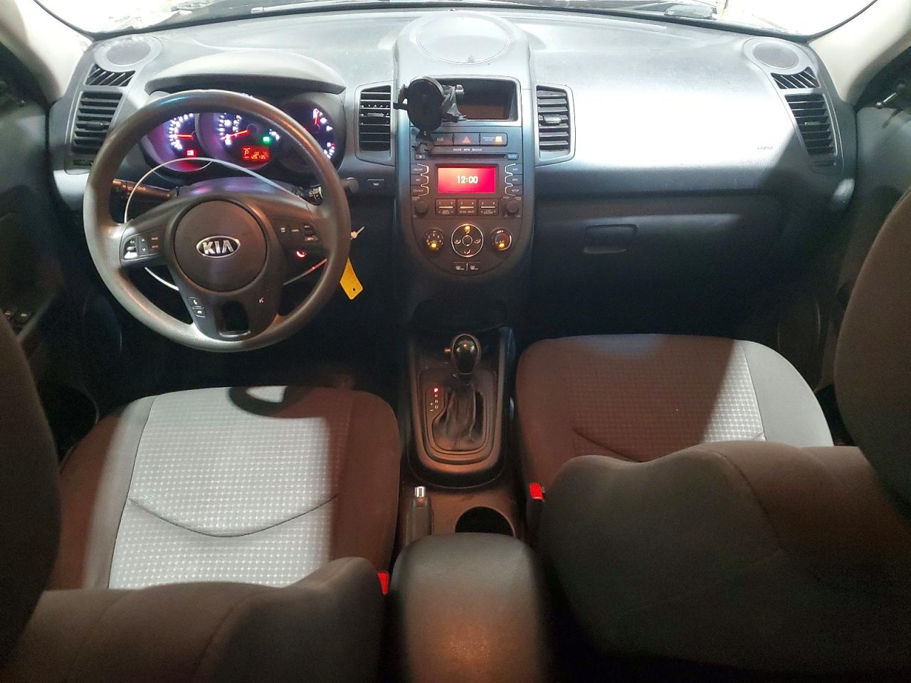 2013 Kia Soul Base White vin: KNDJT2A5XD7492373