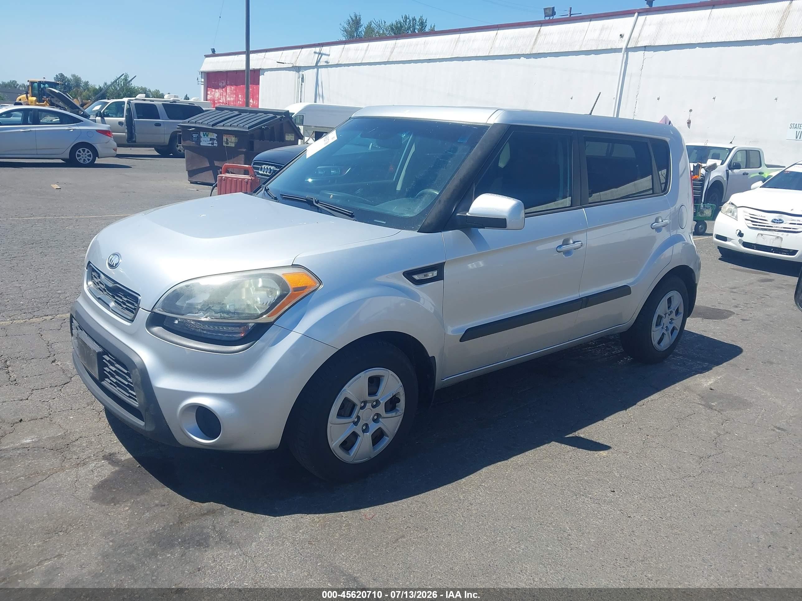 2013 Kia Soul   Silver vin: KNDJT2A5XD7512525