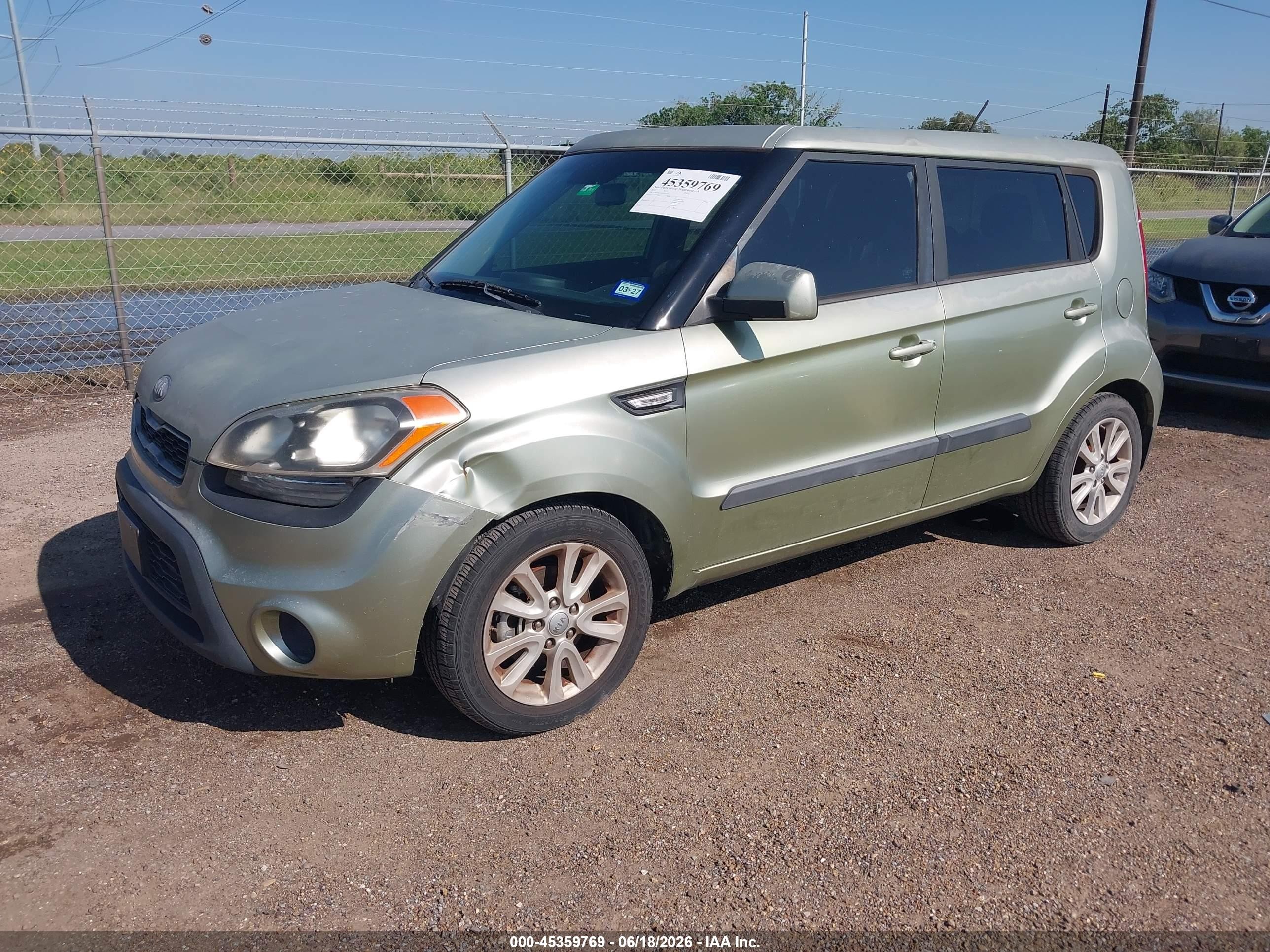 2013 Kia Soul   Green vin: KNDJT2A5XD7543371