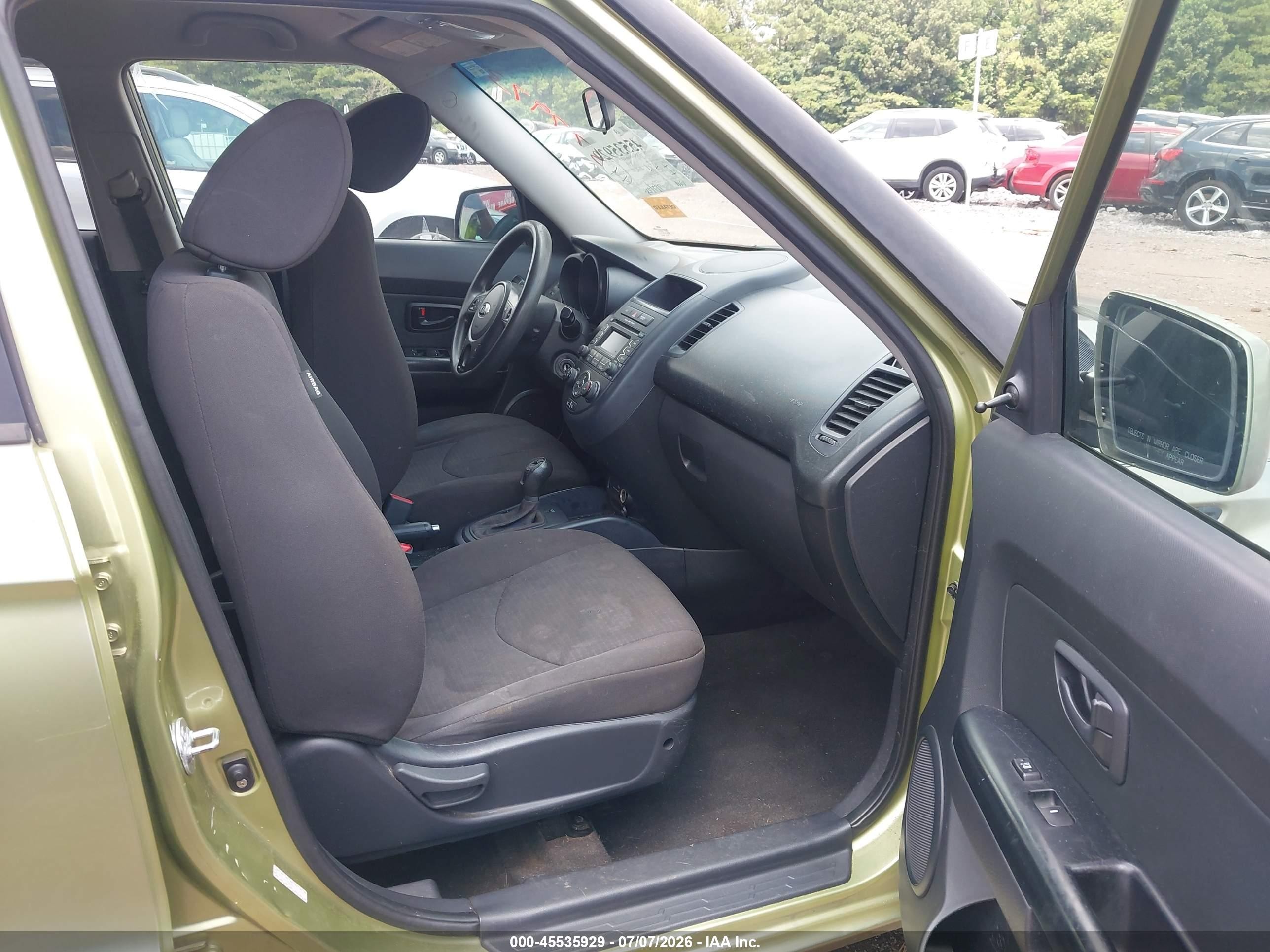 2013 Kia Soul   Зеленый vin: KNDJT2A5XD7577973
