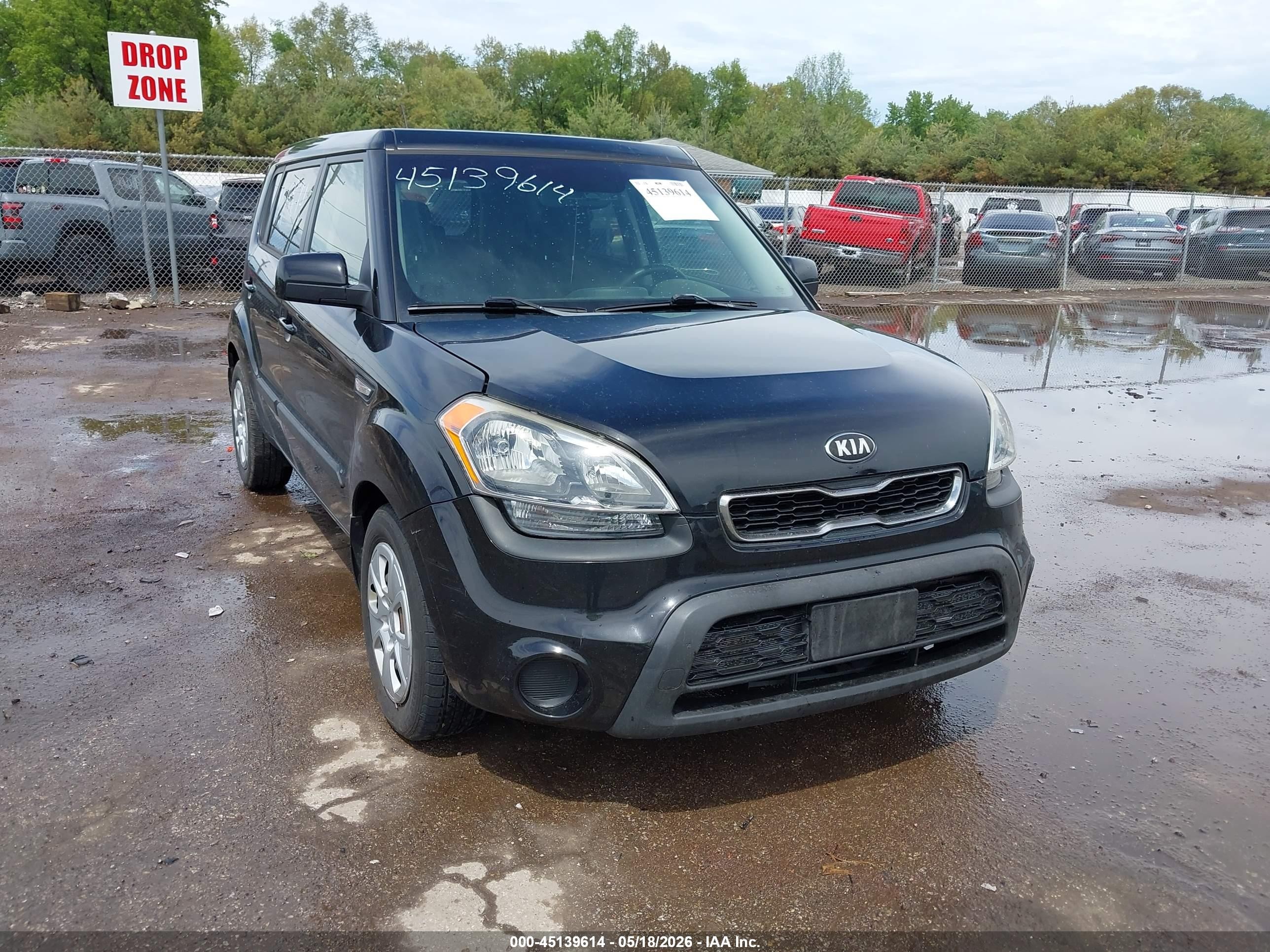 2013 Kia Soul   Black vin: KNDJT2A5XD7608736