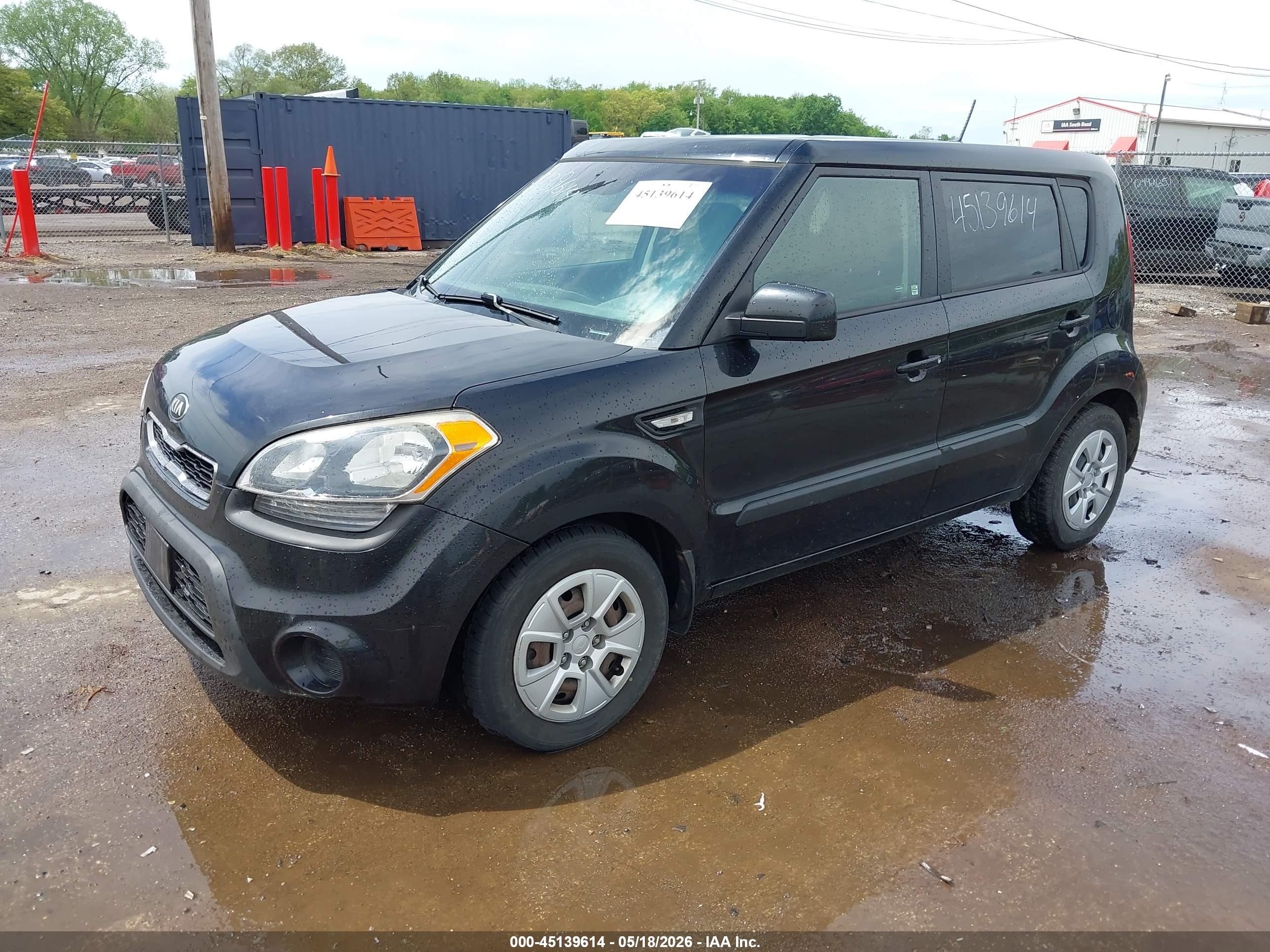 2013 Kia Soul   Black vin: KNDJT2A5XD7608736
