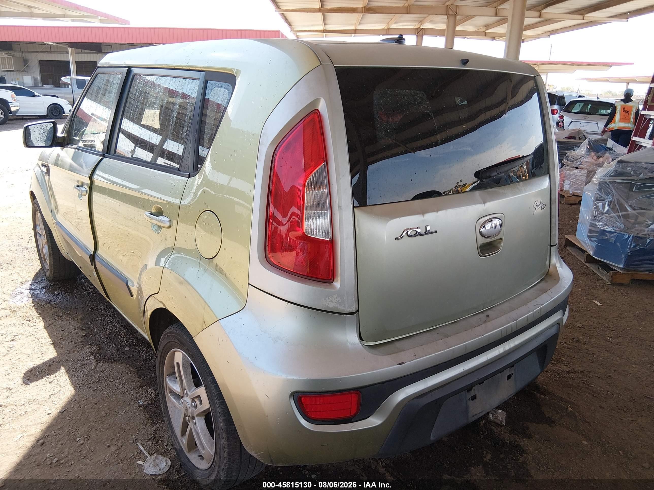 2013 Kia Soul ! Green vin: KNDJT2A5XD7618361