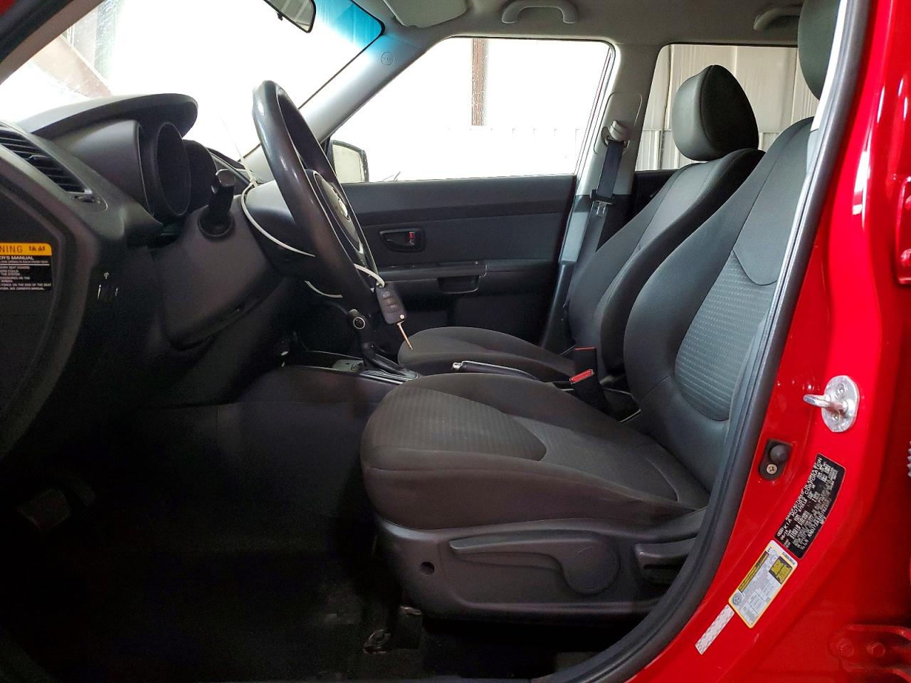 2013 Kia Soul Base Red vin: KNDJT2A5XD7623382