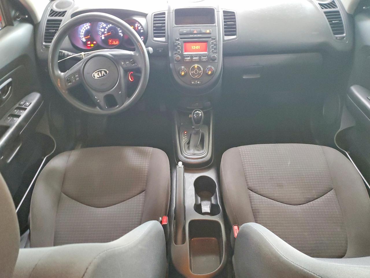 2013 Kia Soul Base Red vin: KNDJT2A5XD7623382