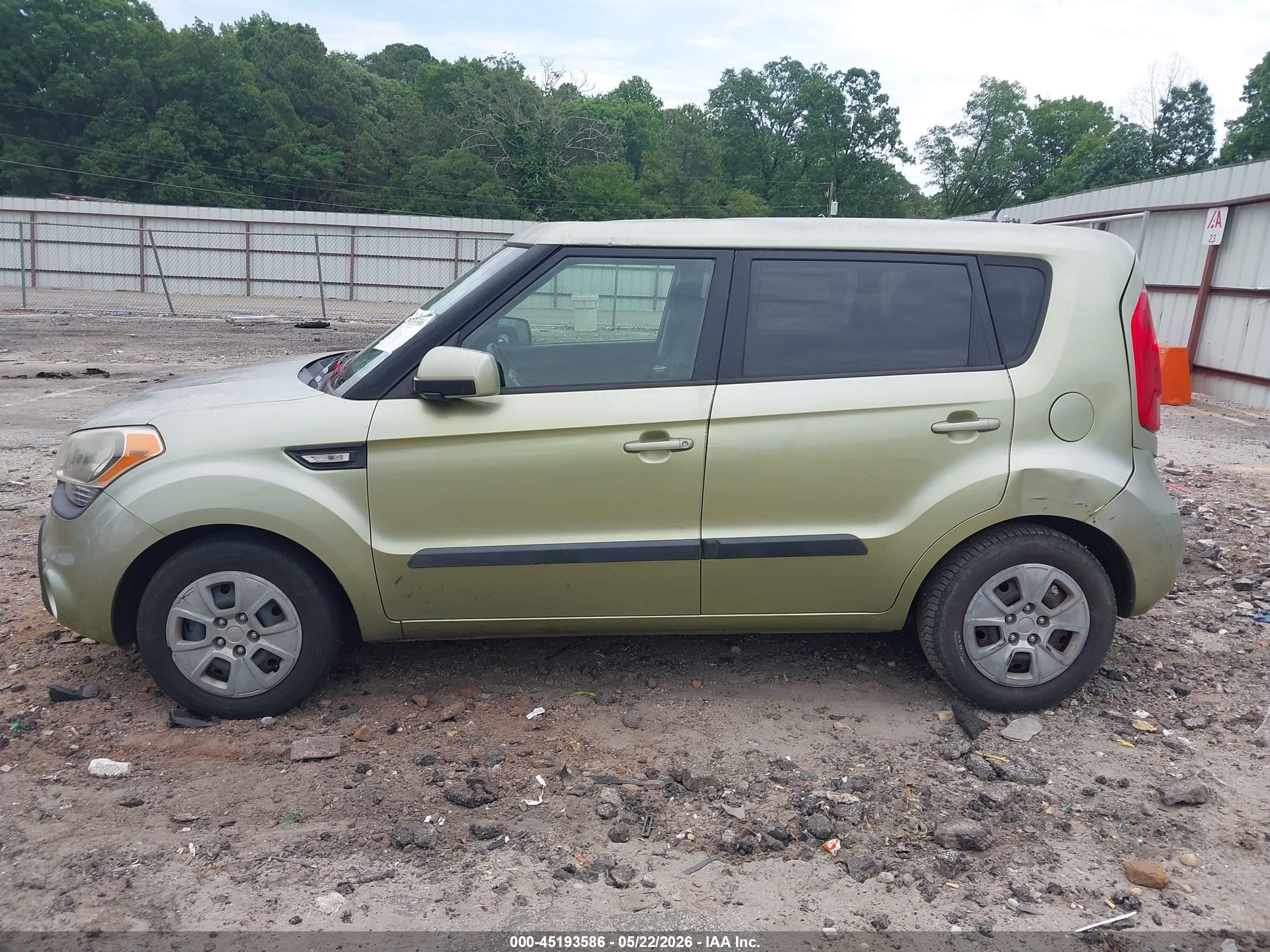 2013 Kia Soul   Green vin: KNDJT2A5XD7624516
