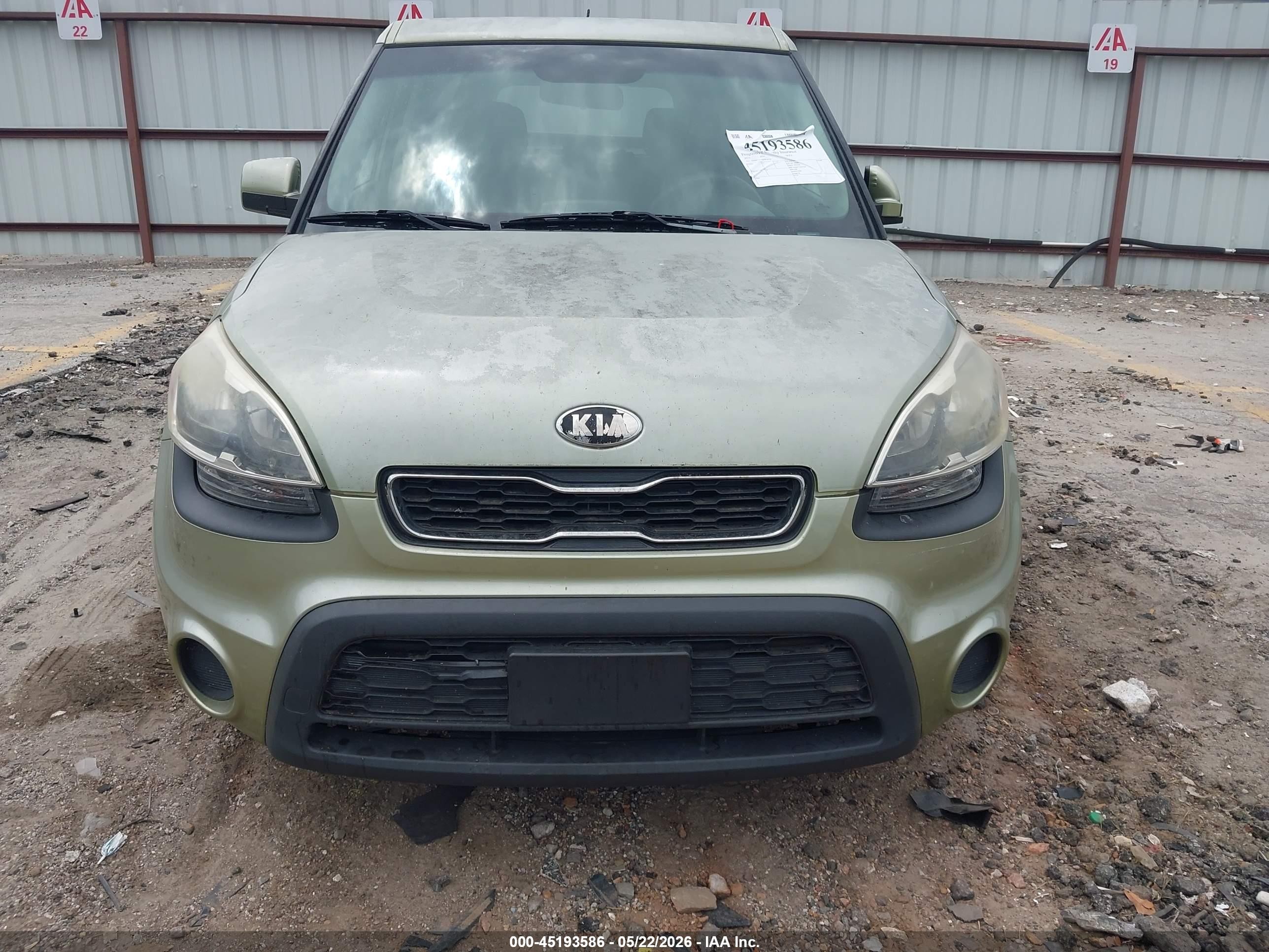 2013 Kia Soul   Green vin: KNDJT2A5XD7624516