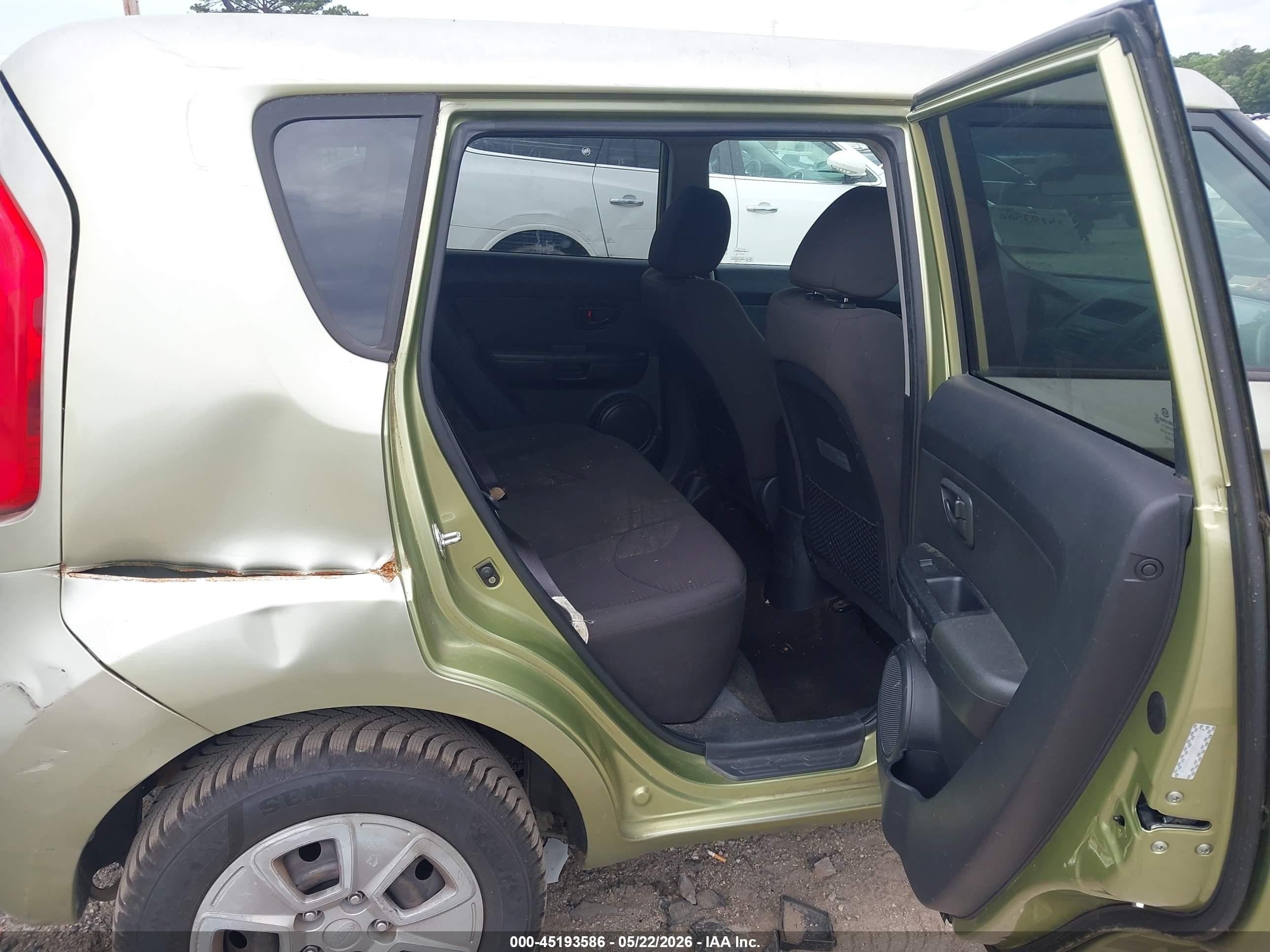 2013 Kia Soul   Green vin: KNDJT2A5XD7624516