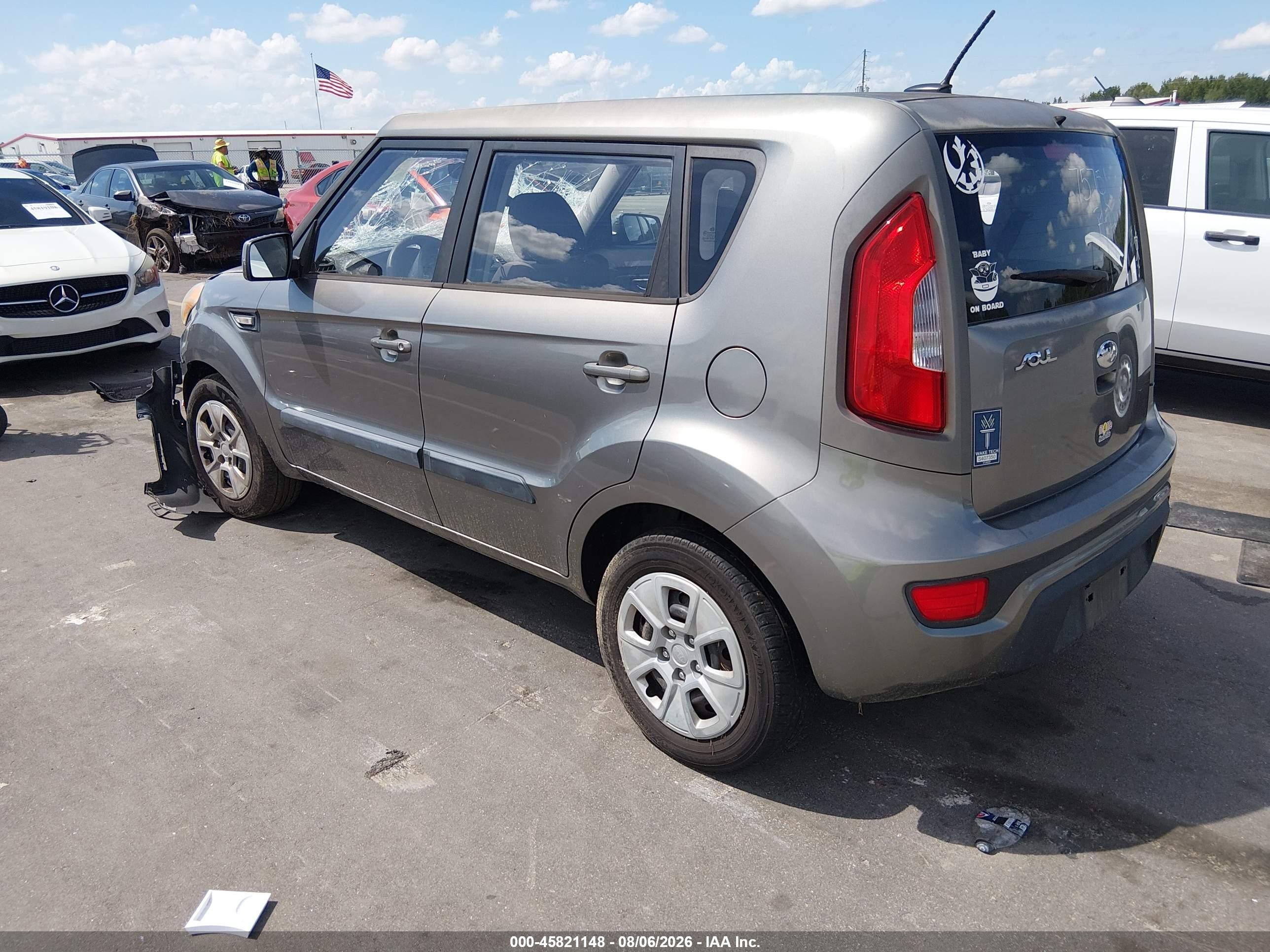 2013 Kia Soul   Серый vin: KNDJT2A5XD7629568