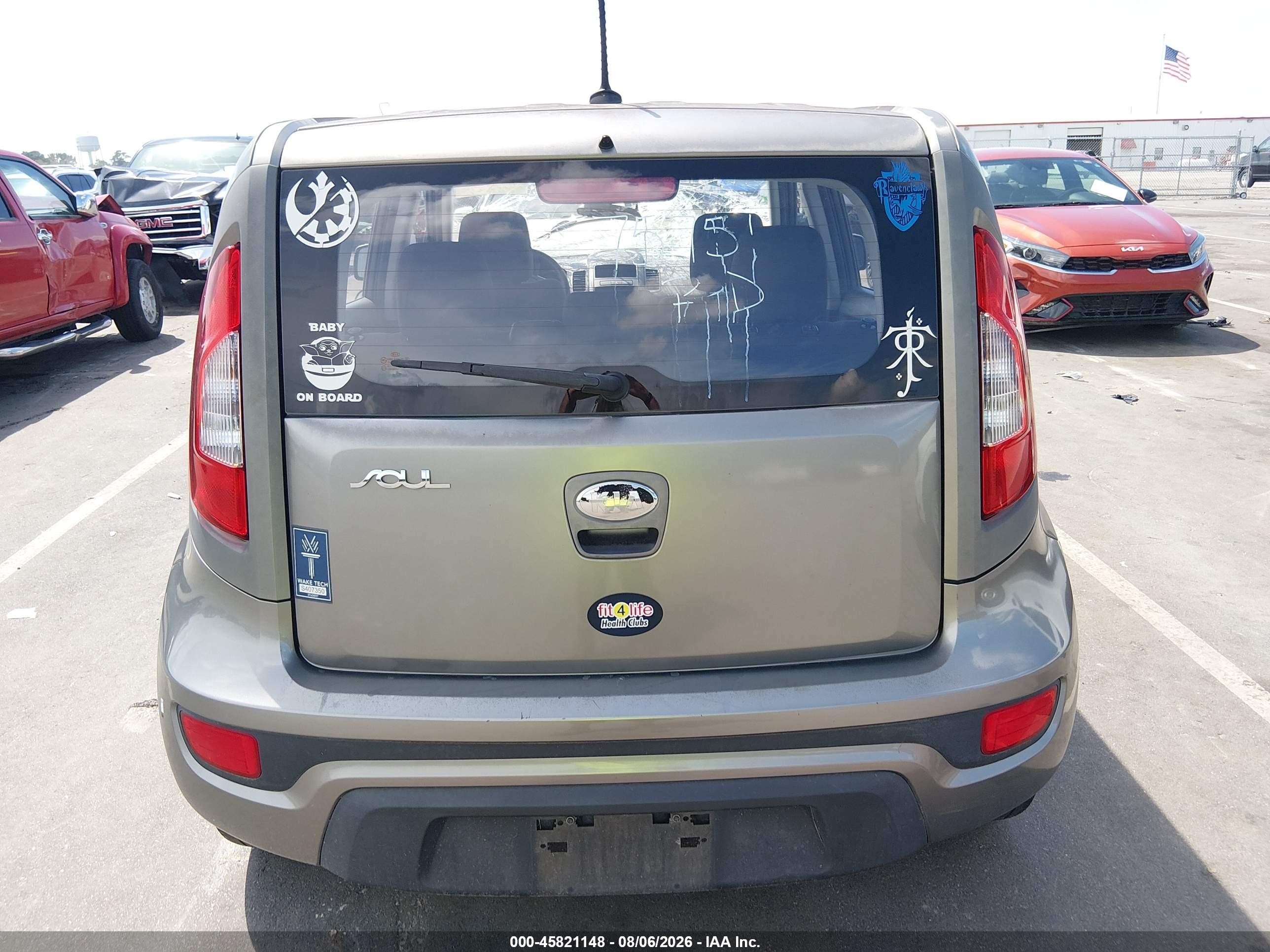2013 Kia Soul   Серый vin: KNDJT2A5XD7629568