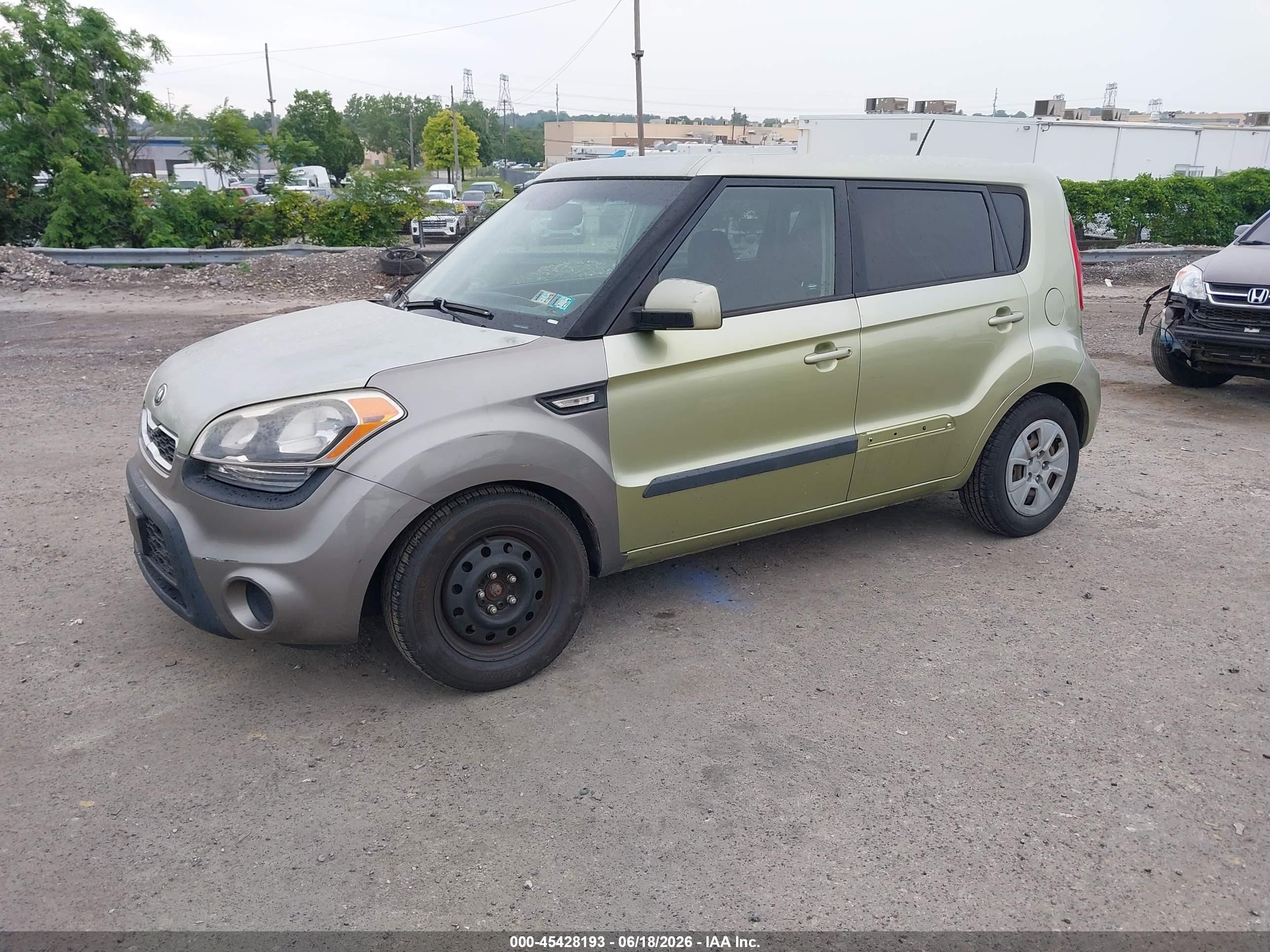 2013 Kia Soul   Green vin: KNDJT2A5XD7634463