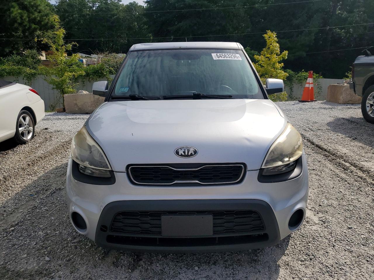 2013 Kia Soul Base Серебряный vin: KNDJT2A5XD7754778