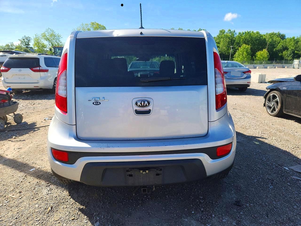 2013 Kia Soul Base Gray vin: KNDJT2A5XD7758944