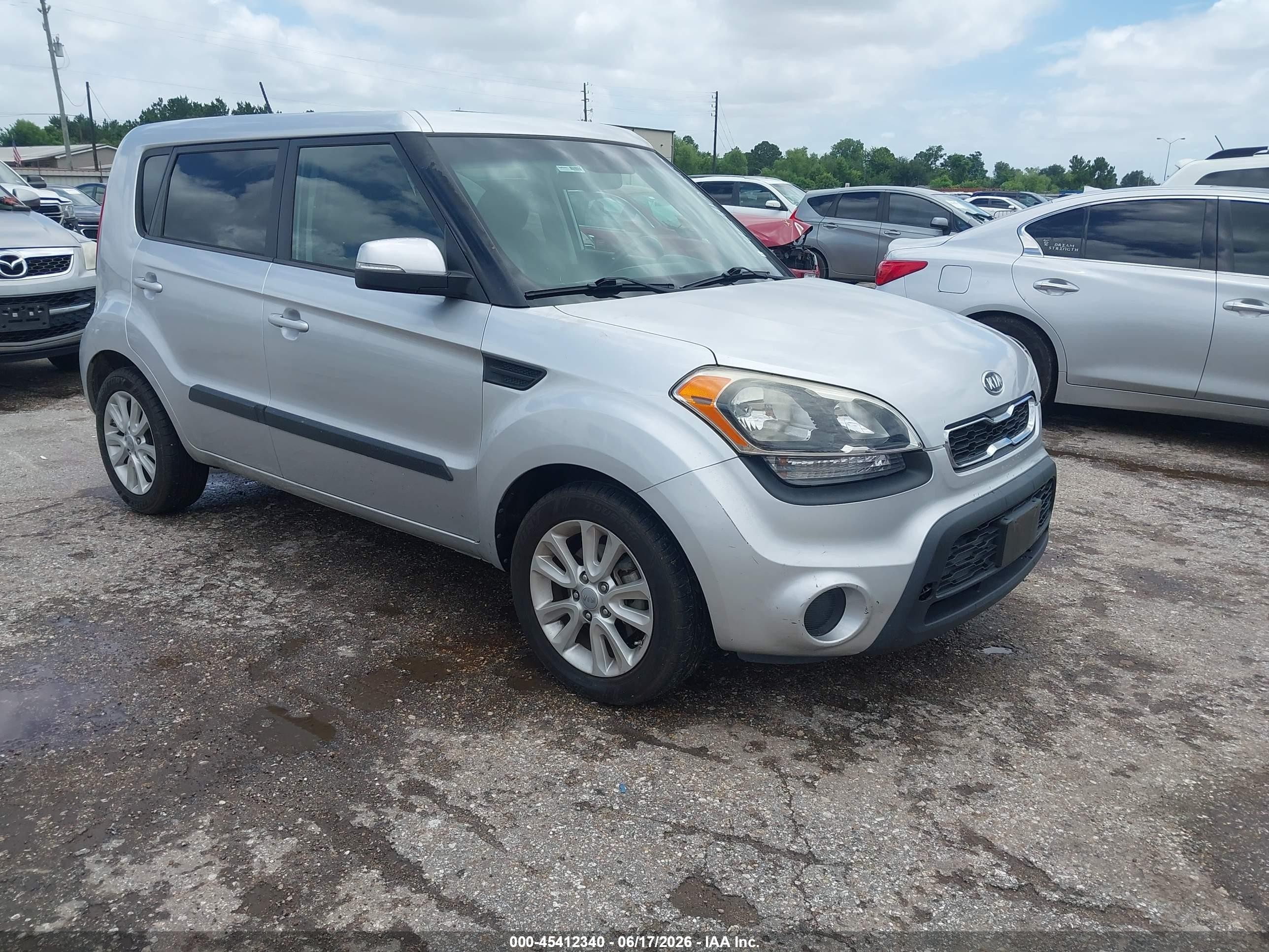 2012 Kia Soul + Серебряный vin: KNDJT2A60C7372685