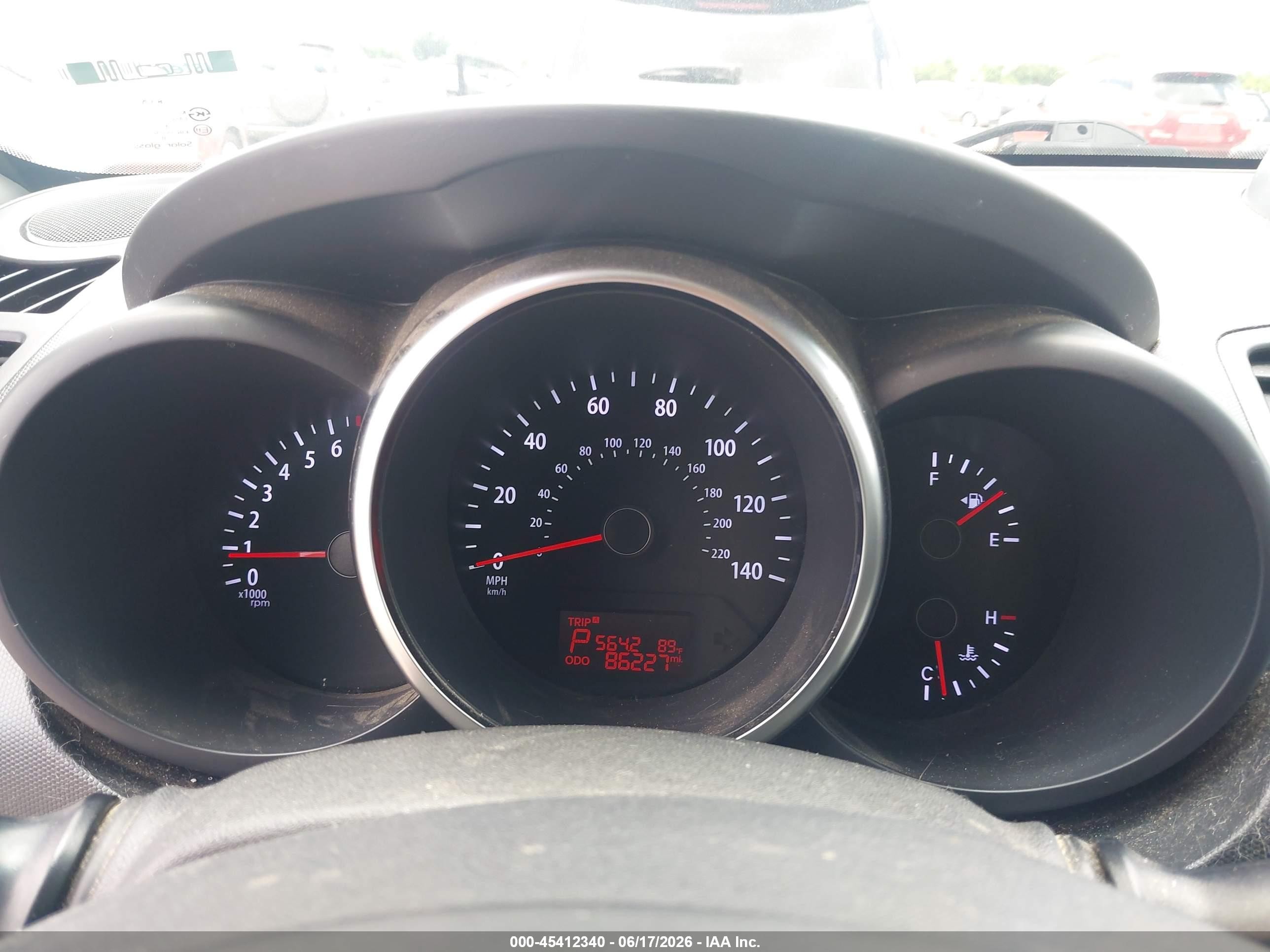 2012 Kia Soul + Серебряный vin: KNDJT2A60C7372685