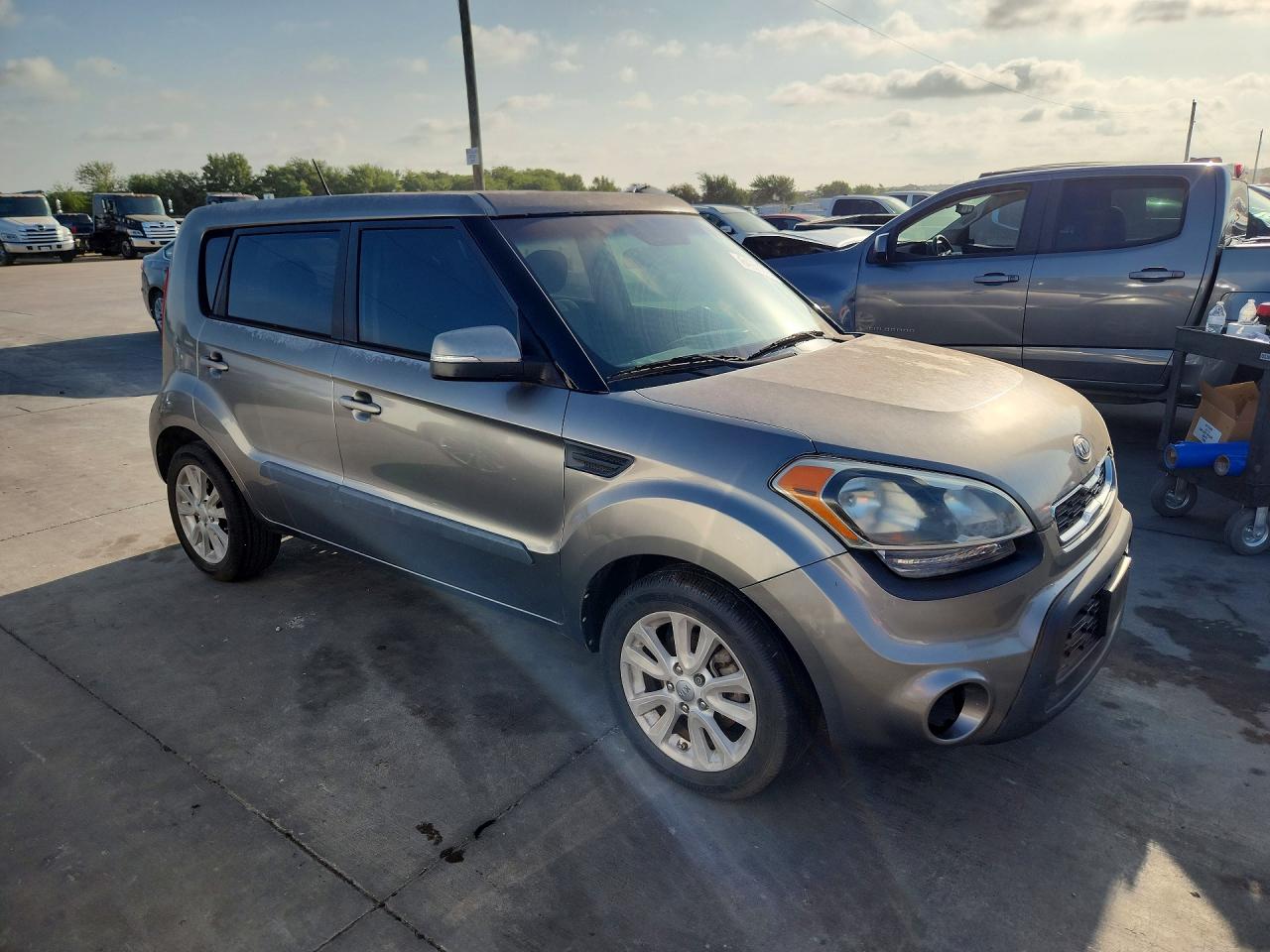 2012 Kia Soul + Silver vin: KNDJT2A60C7386313