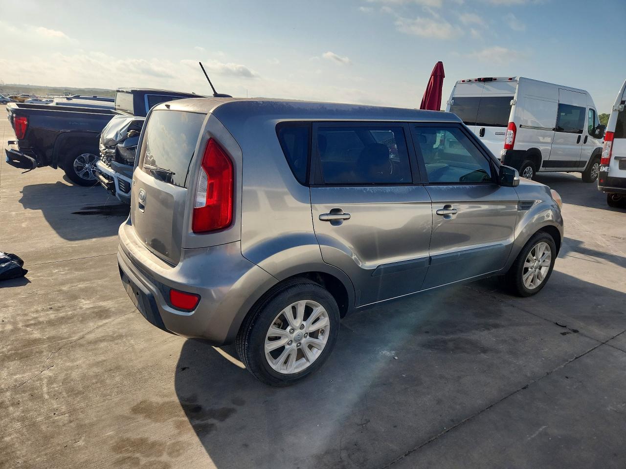 2012 Kia Soul + Silver vin: KNDJT2A60C7386313