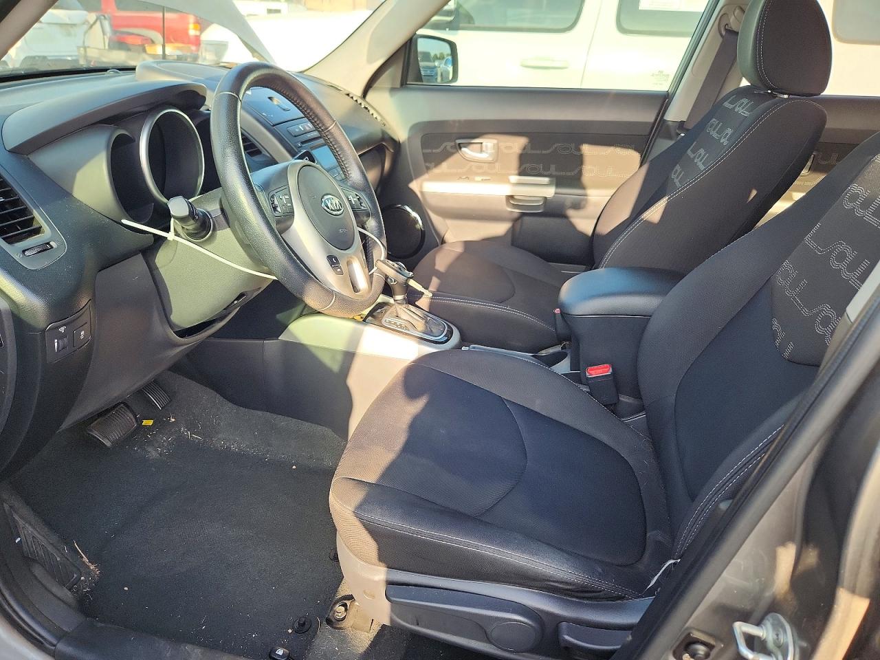 2012 Kia Soul + Silver vin: KNDJT2A60C7386313