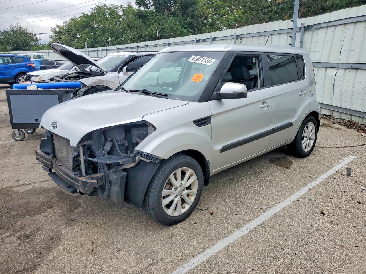 2012 Kia Soul + Серебряный vin: KNDJT2A60C7388451