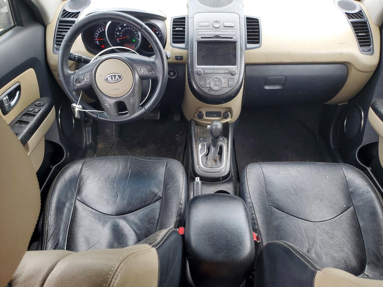 2012 Kia Soul + Black vin: KNDJT2A60C7397943