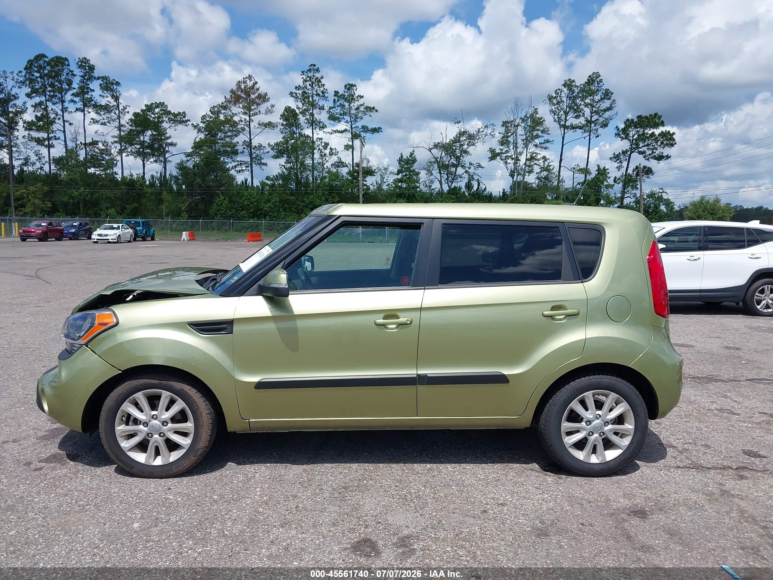 2012 Kia Soul + Green vin: KNDJT2A60C7400663