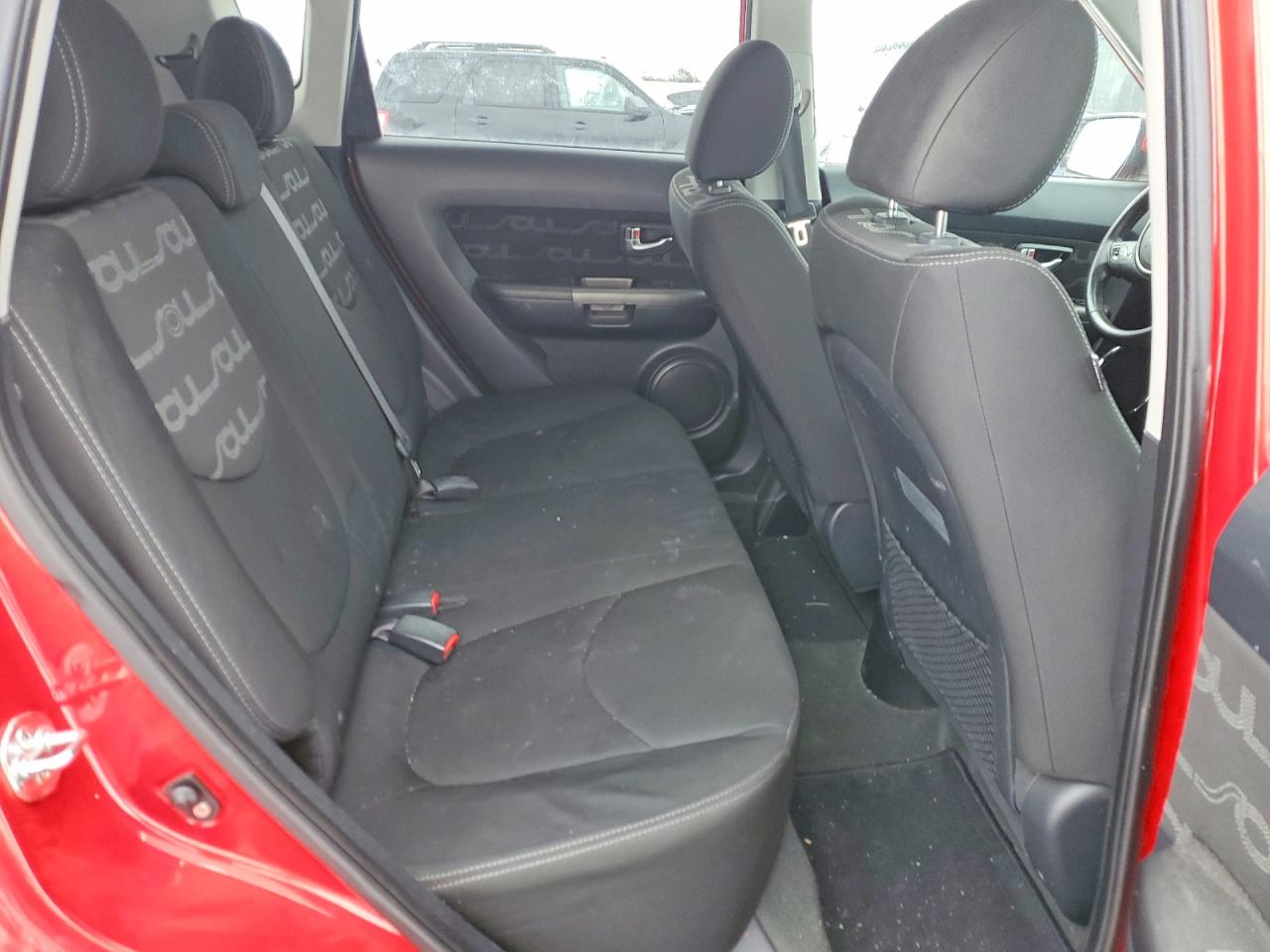 2012 Kia Soul + Red vin: KNDJT2A60C7404163