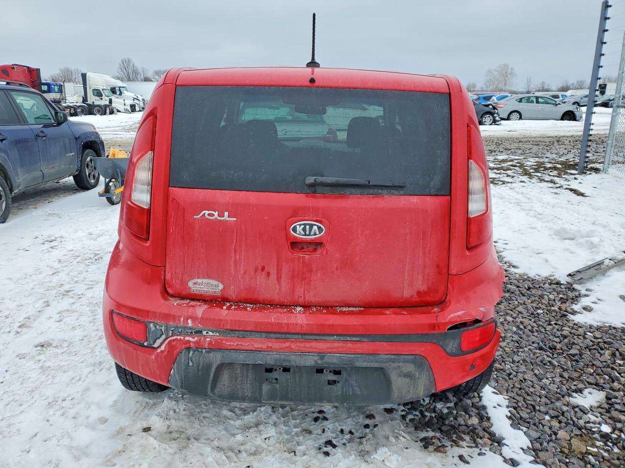2012 Kia Soul + Red vin: KNDJT2A60C7404163