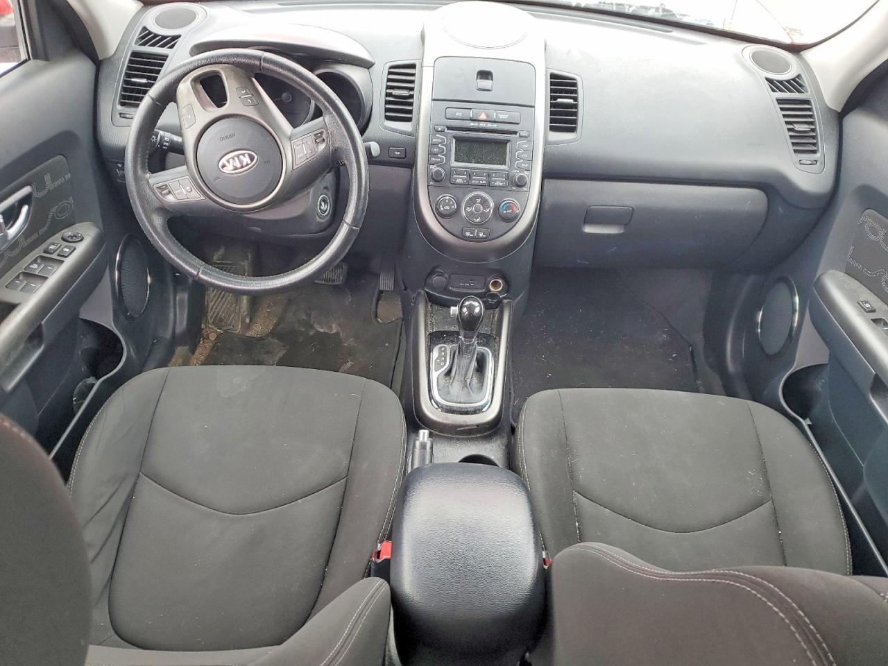 2012 Kia Soul + Red vin: KNDJT2A60C7404163