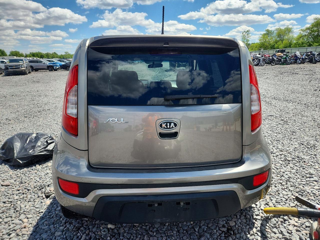 2012 Kia Soul + Gray vin: KNDJT2A60C7410125