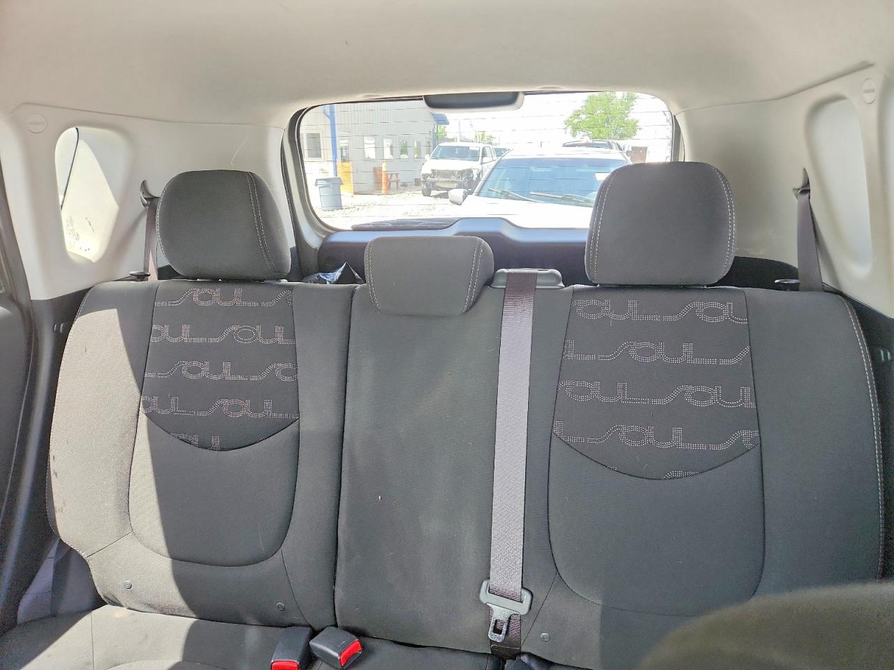 2012 Kia Soul + Gray vin: KNDJT2A60C7410125