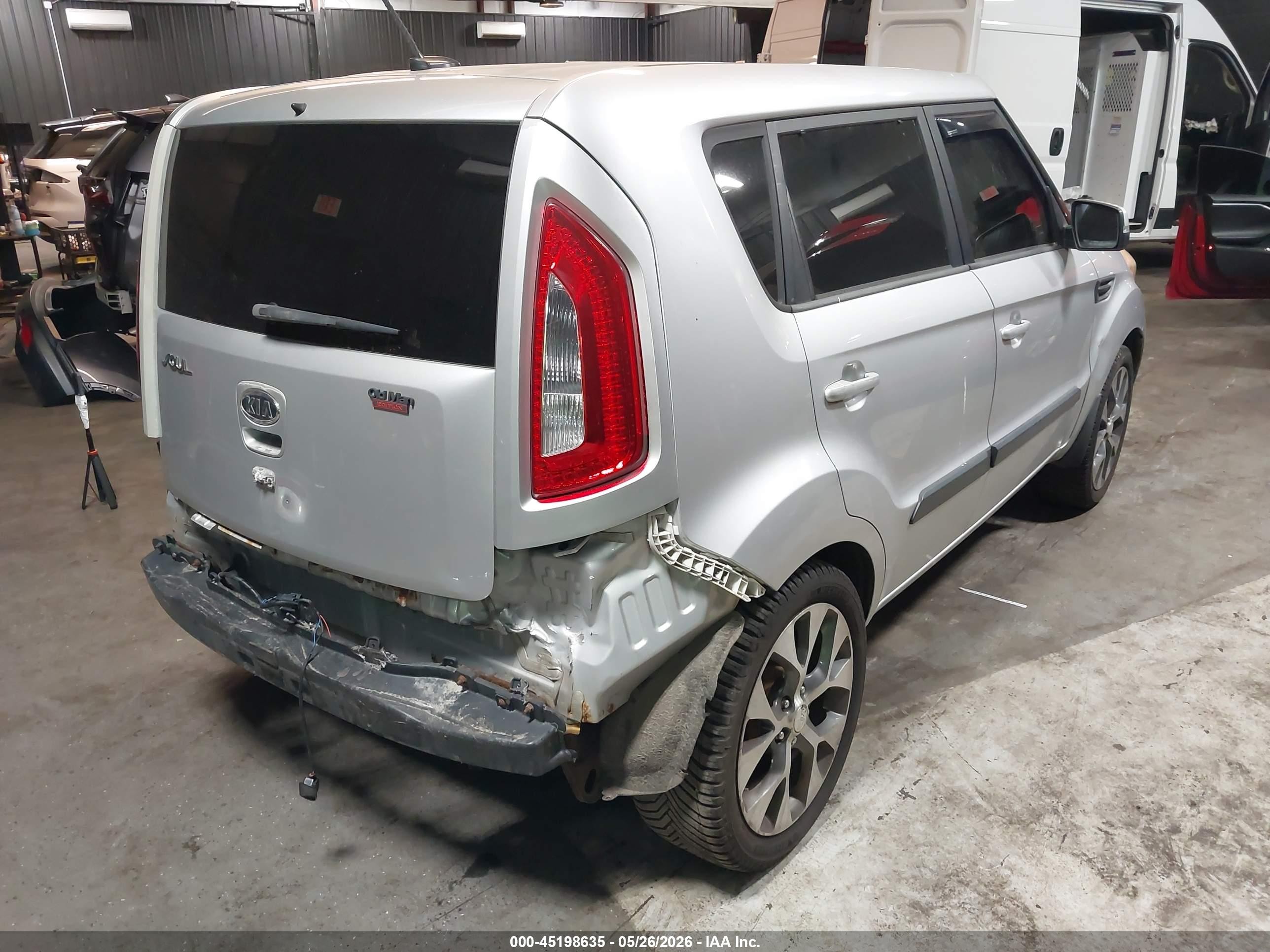 2012 Kia Soul ! Silver vin: KNDJT2A60C7420170