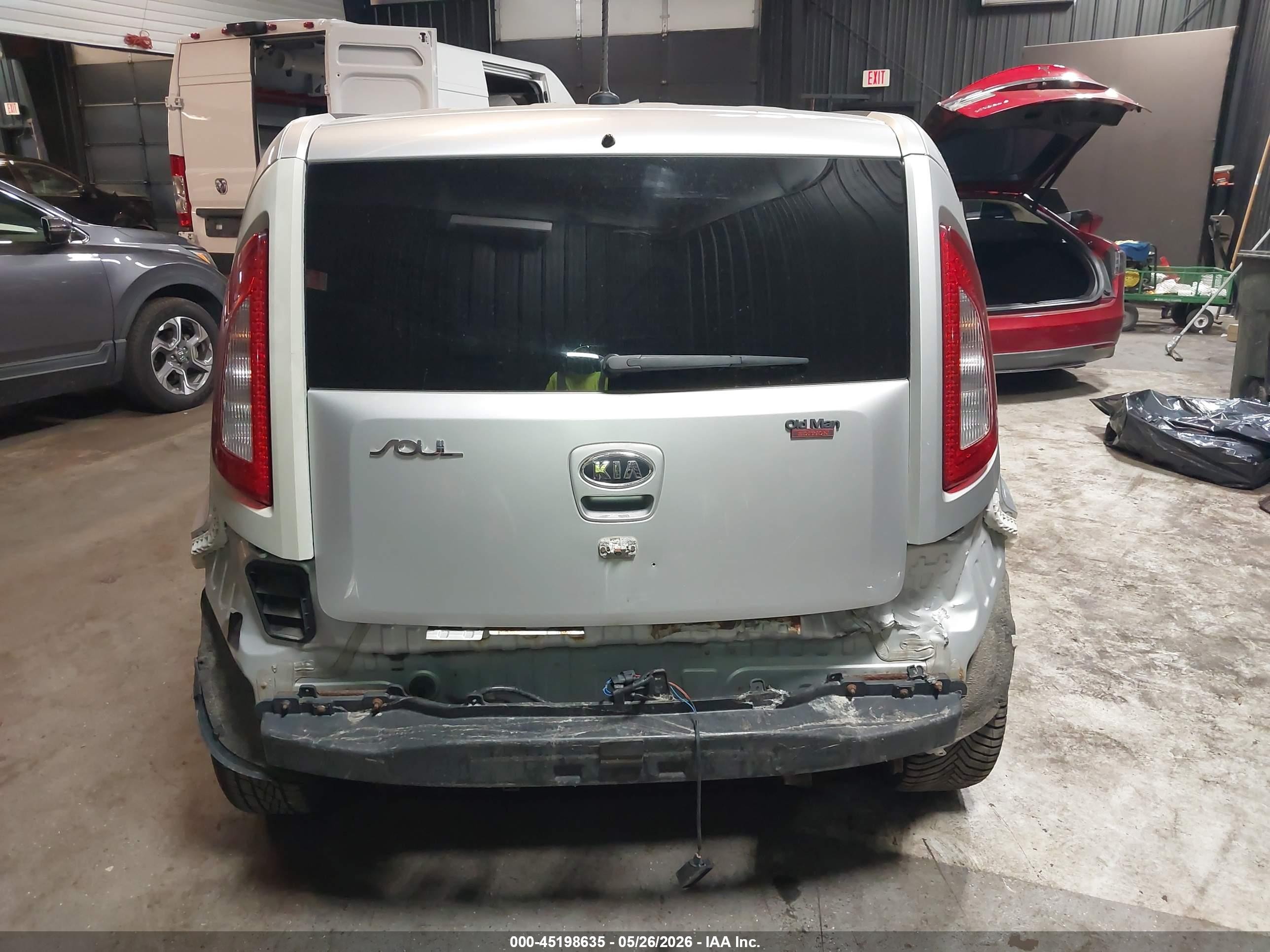 2012 Kia Soul ! Silver vin: KNDJT2A60C7420170