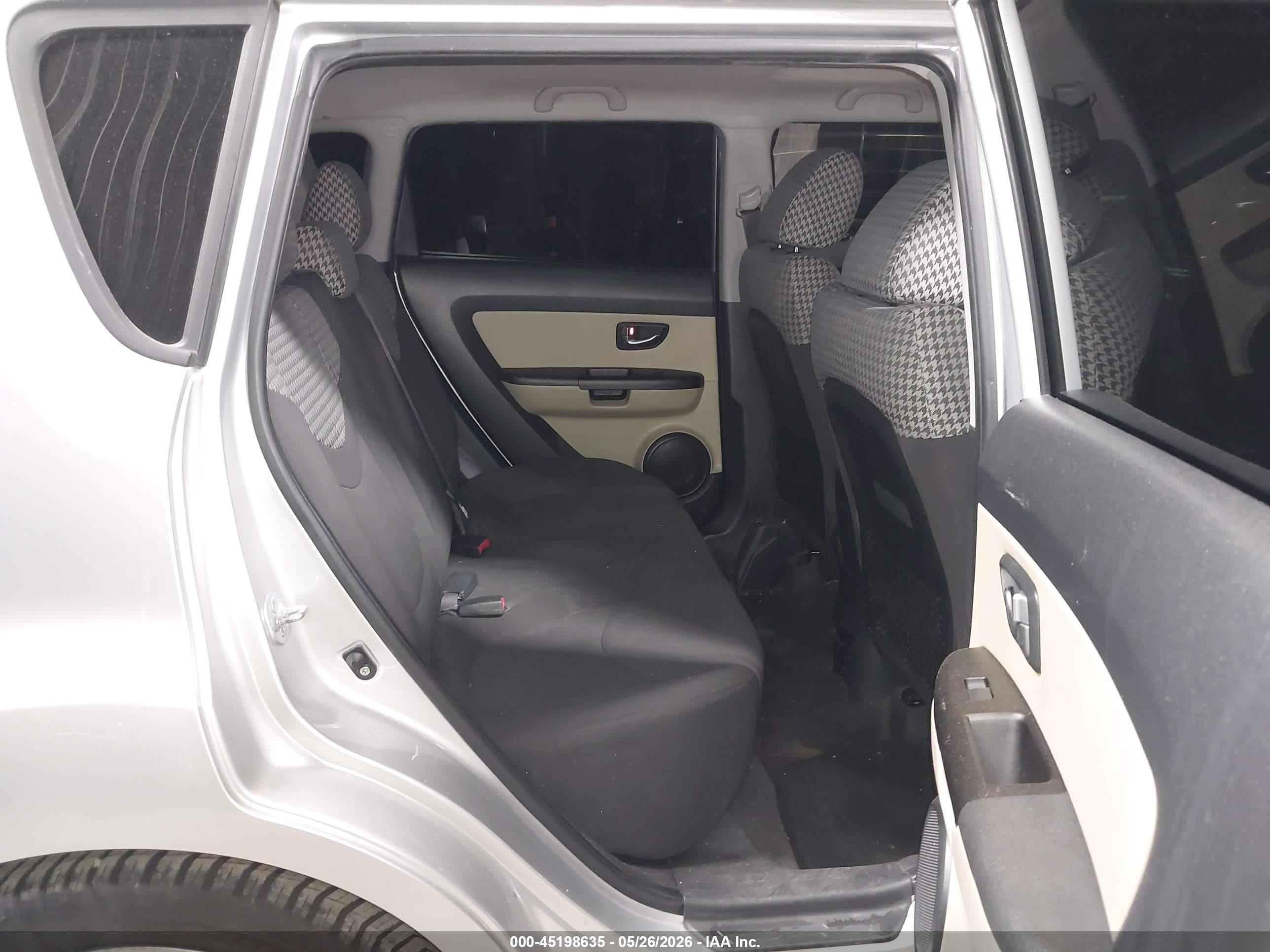 2012 Kia Soul ! Silver vin: KNDJT2A60C7420170